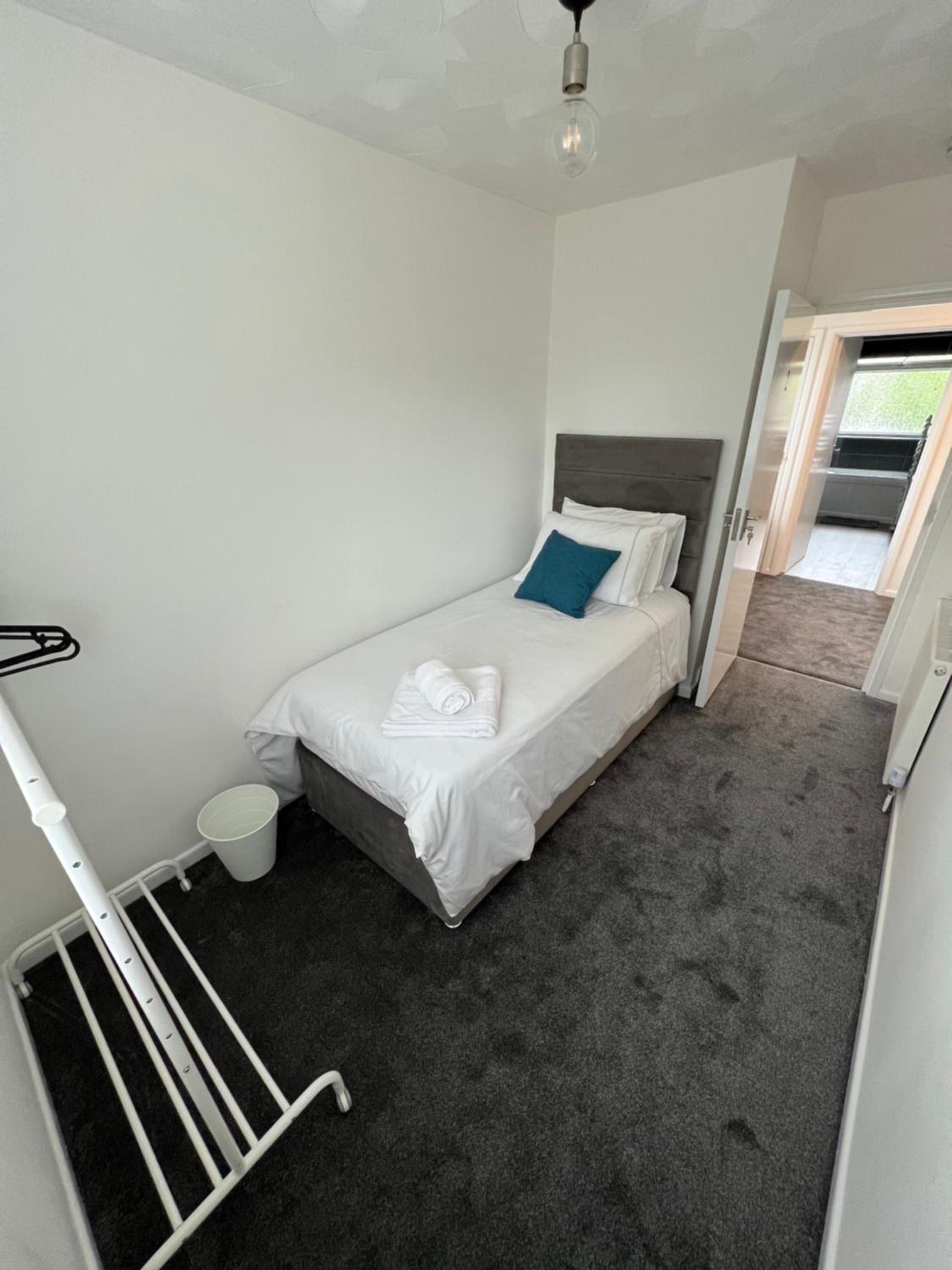 Single Room photo 3