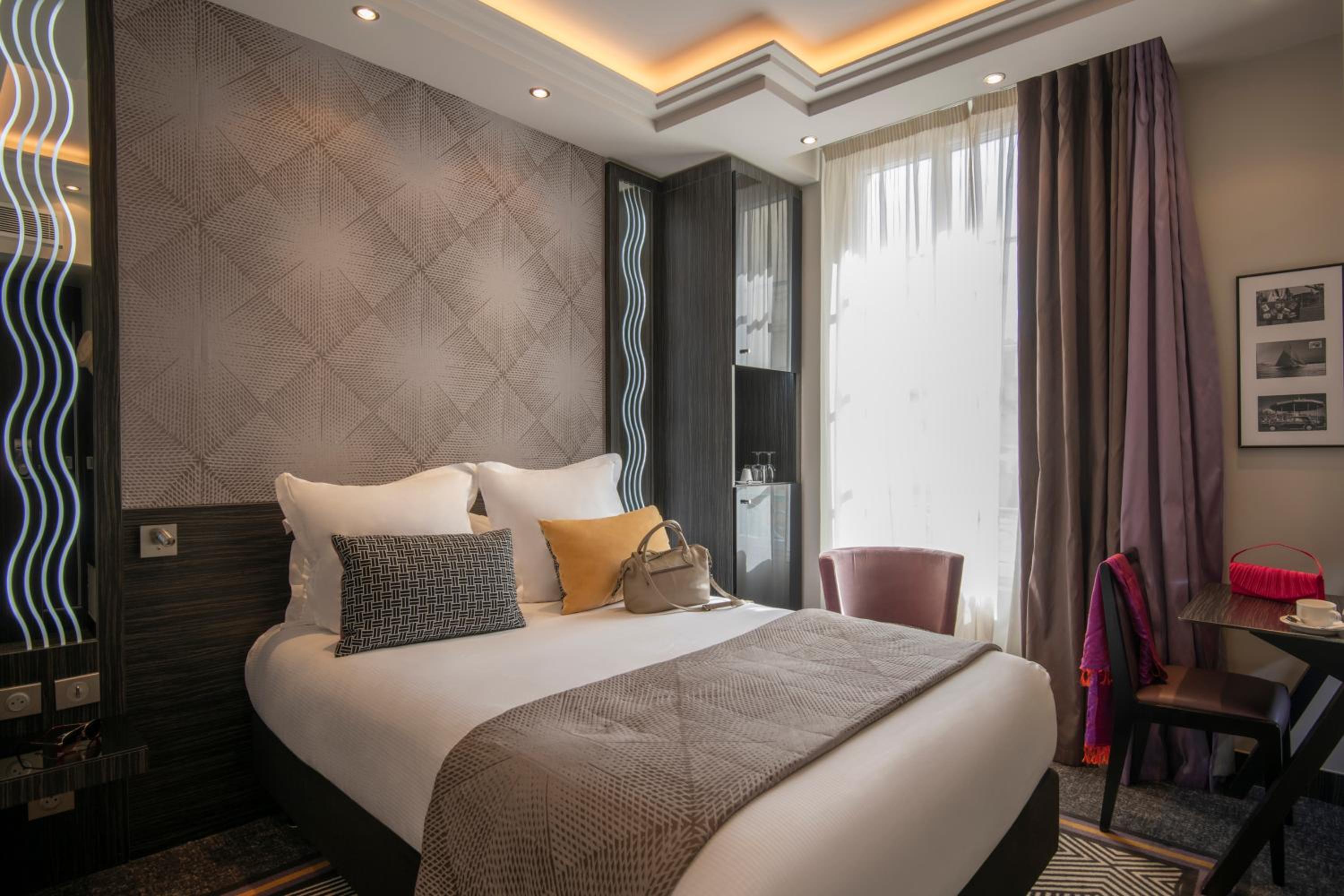 Superior Double Room with City View photo 1