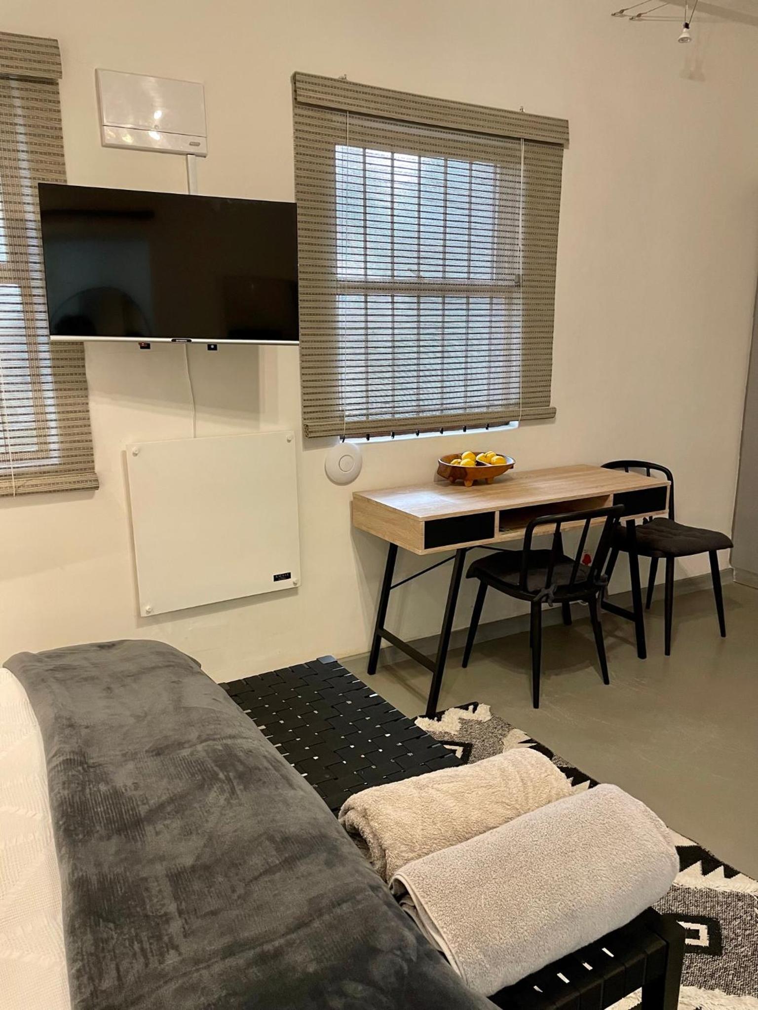 One-Bedroom Apartment - Photo 10