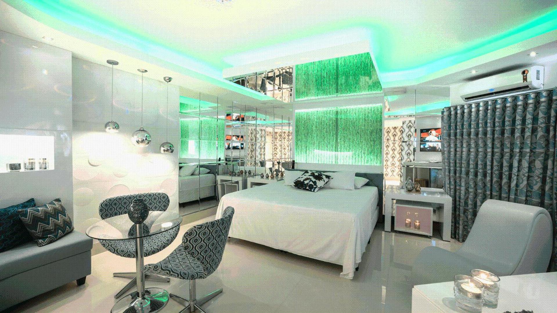 Deluxe King Suite