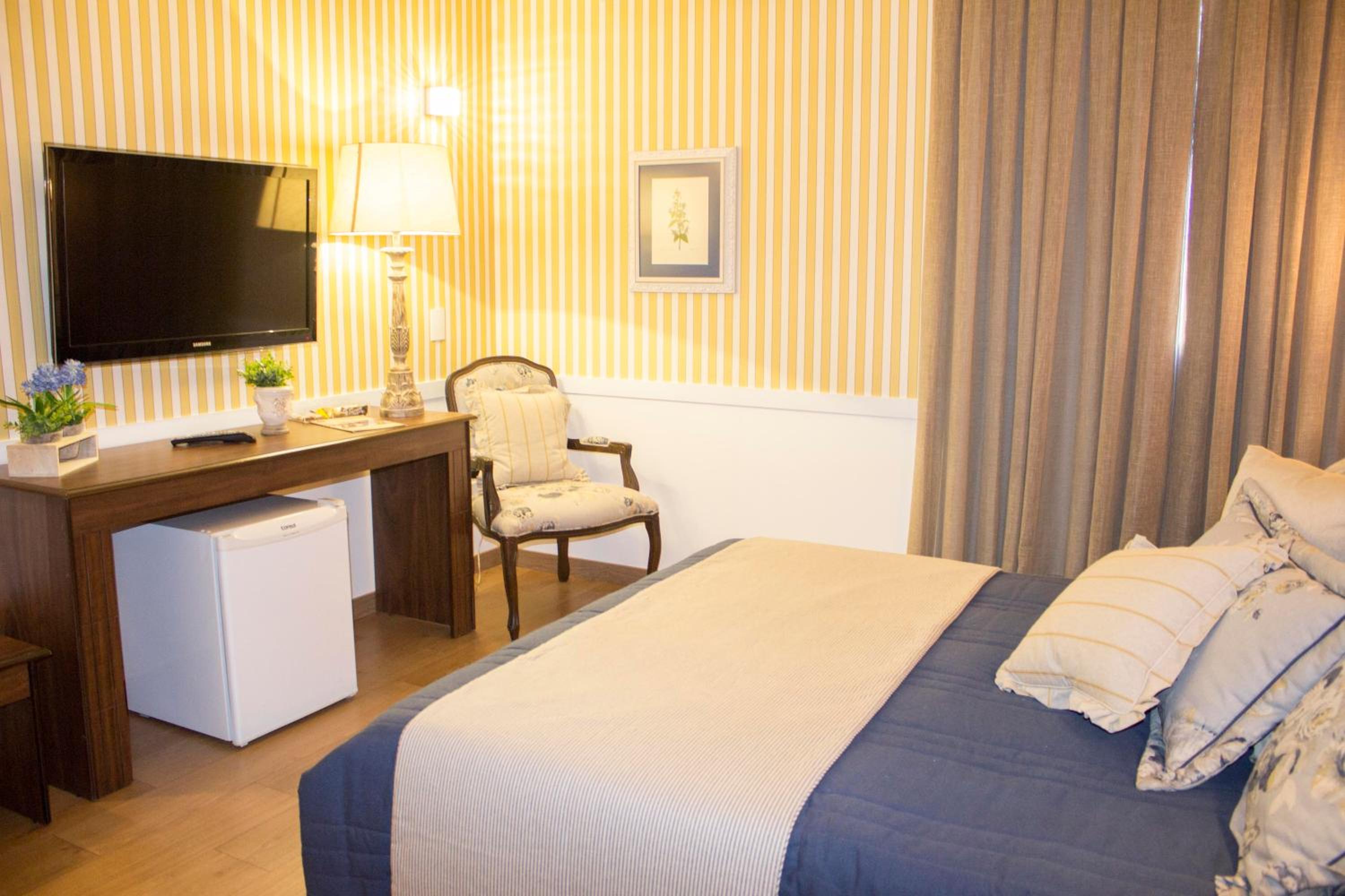 Deluxe Suite photo 2