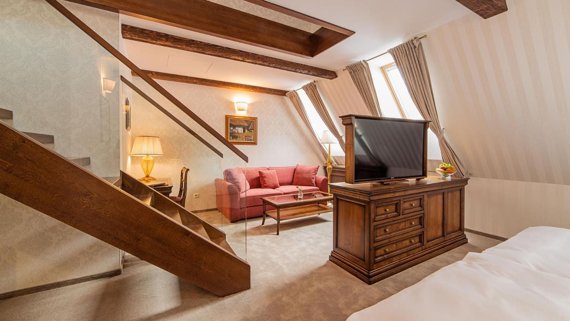 Duplex Quadruple Room