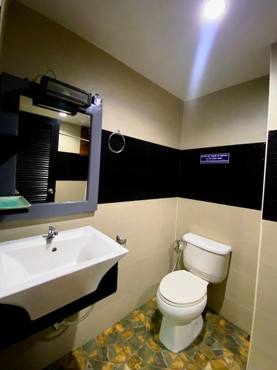 Deluxe Twin Room - Photo 6
