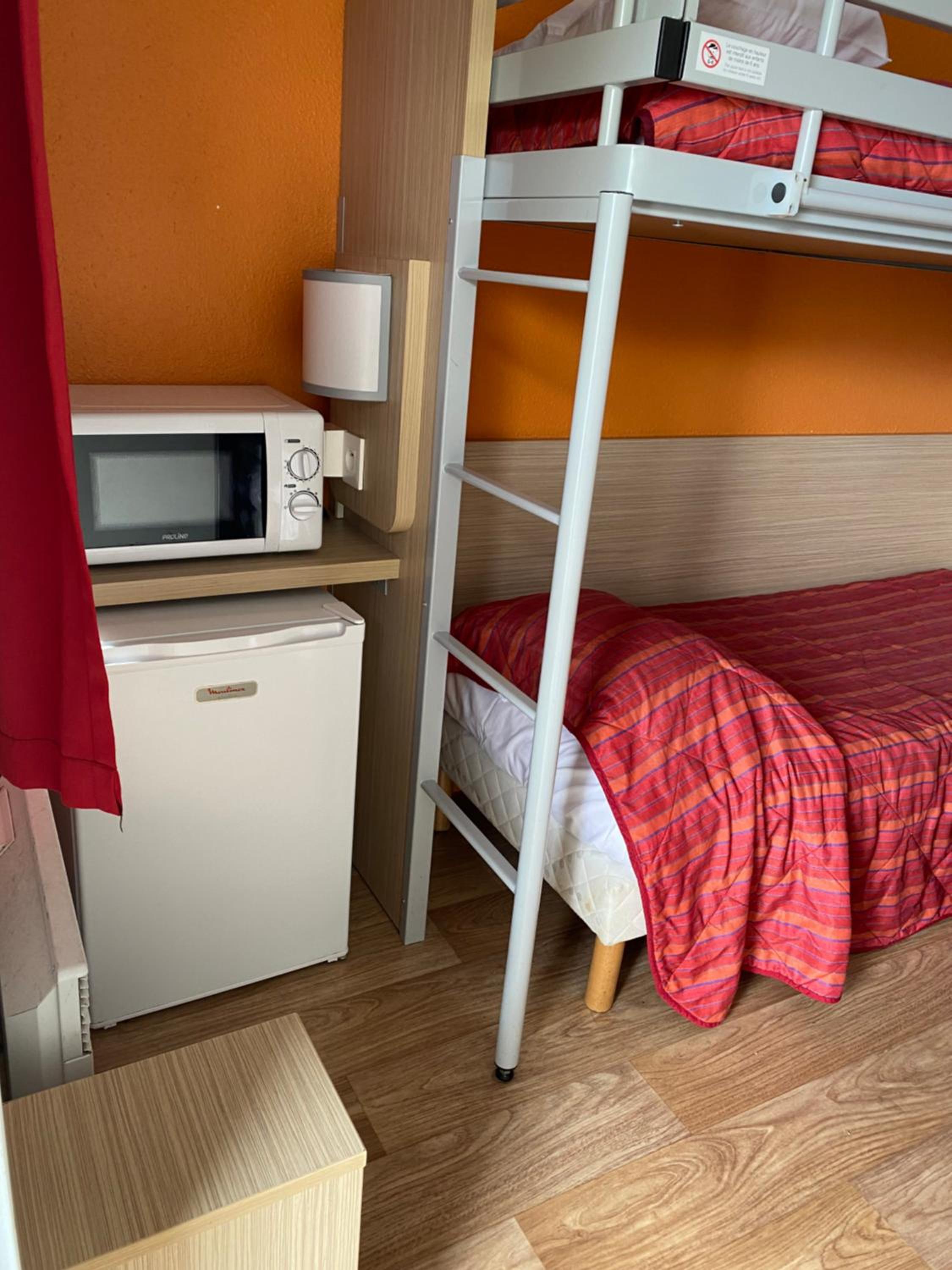 Standard Plus Room - 3 Single Beds - Photo 4