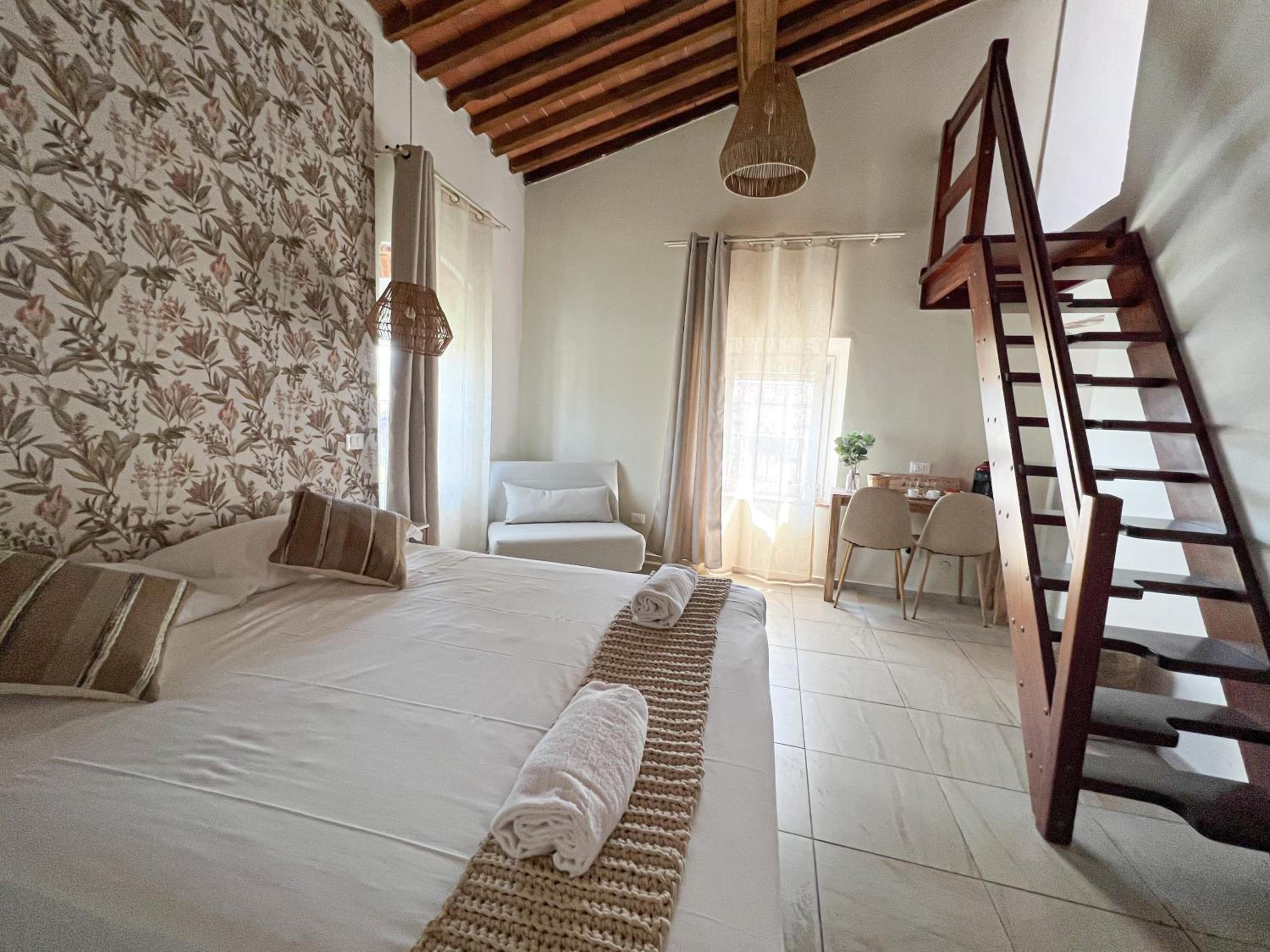 Deluxe Triple Room - Photo 14