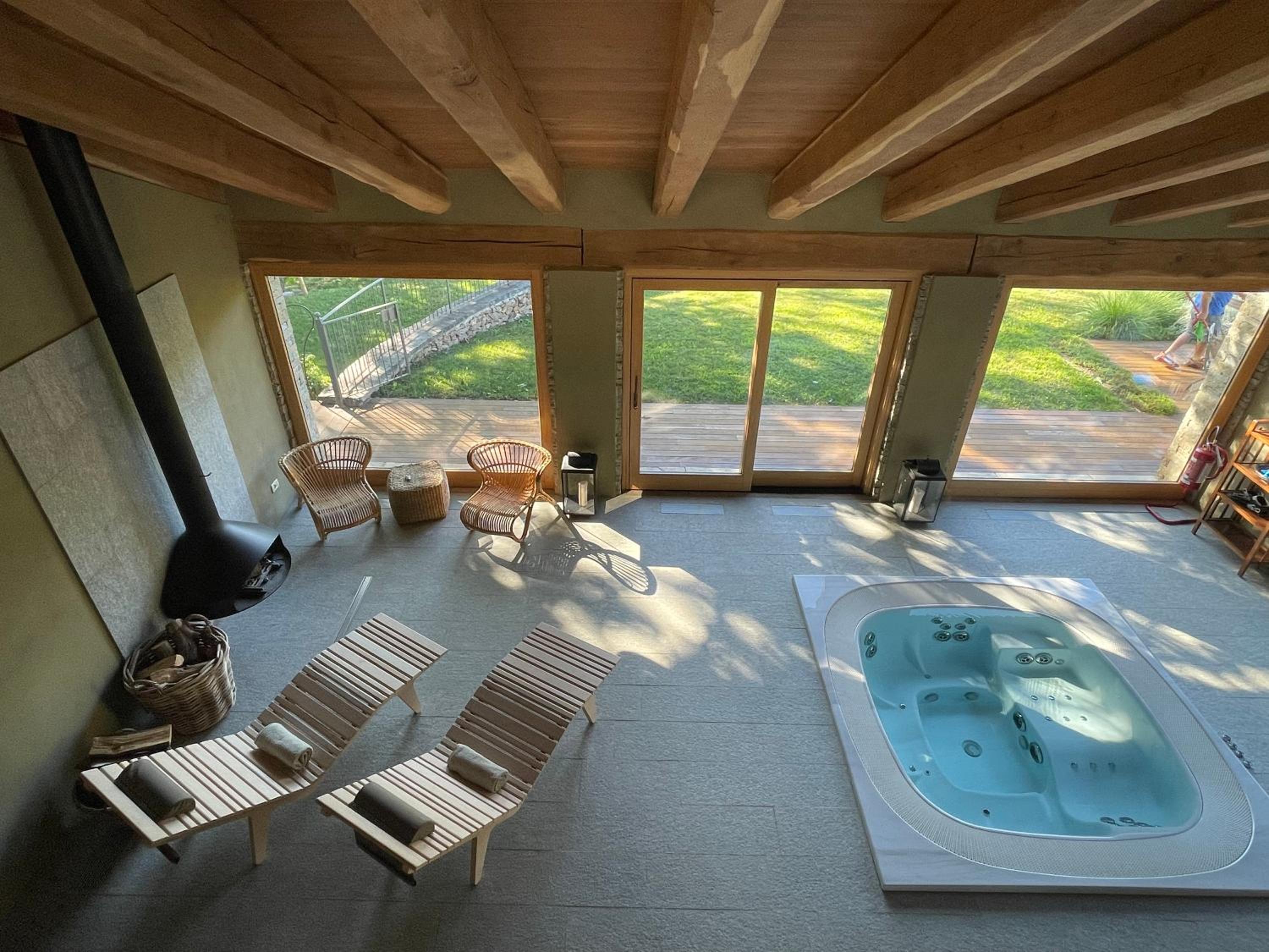 Three-Bedroom Villa photo 1