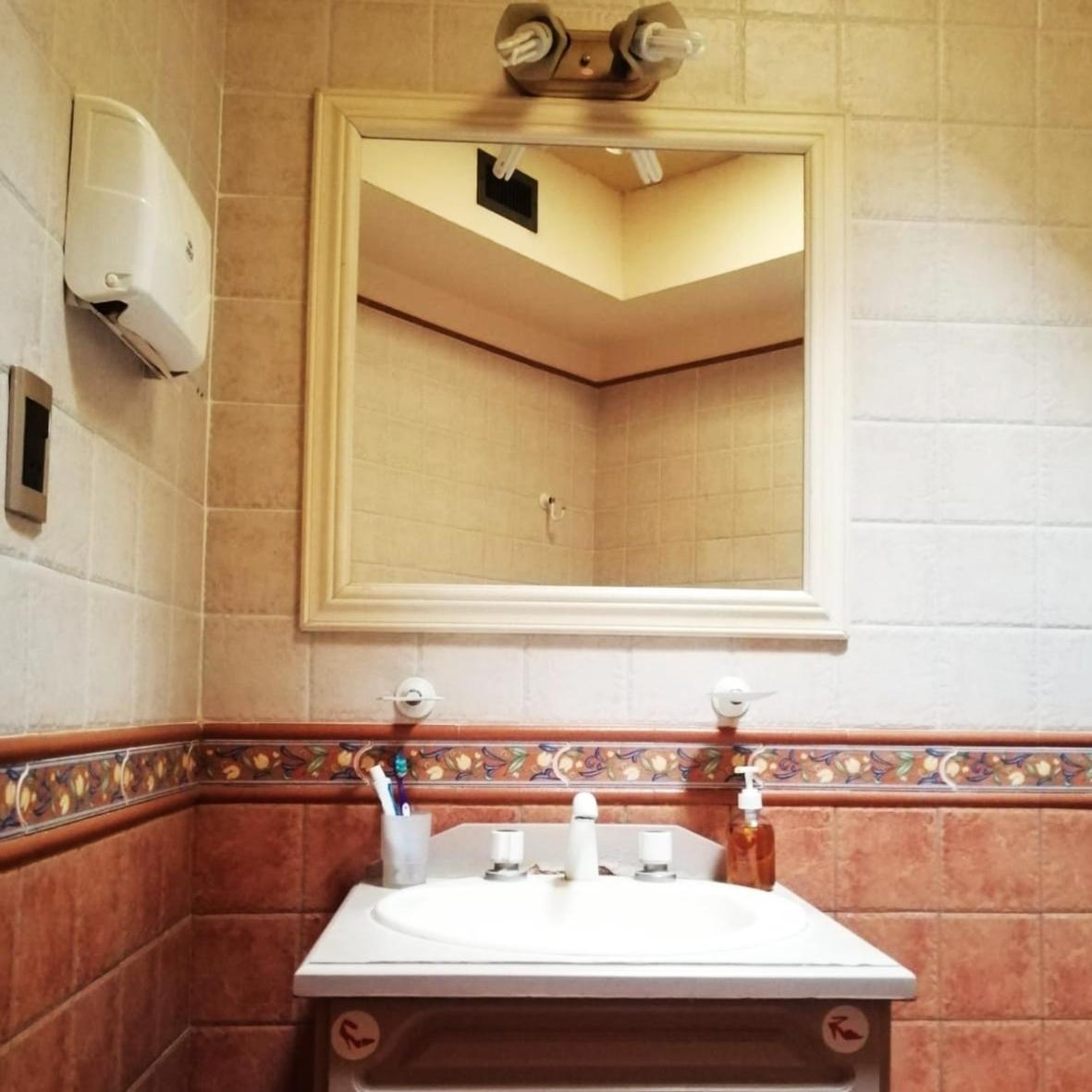 Double Room With Shared Bathroom photo 2