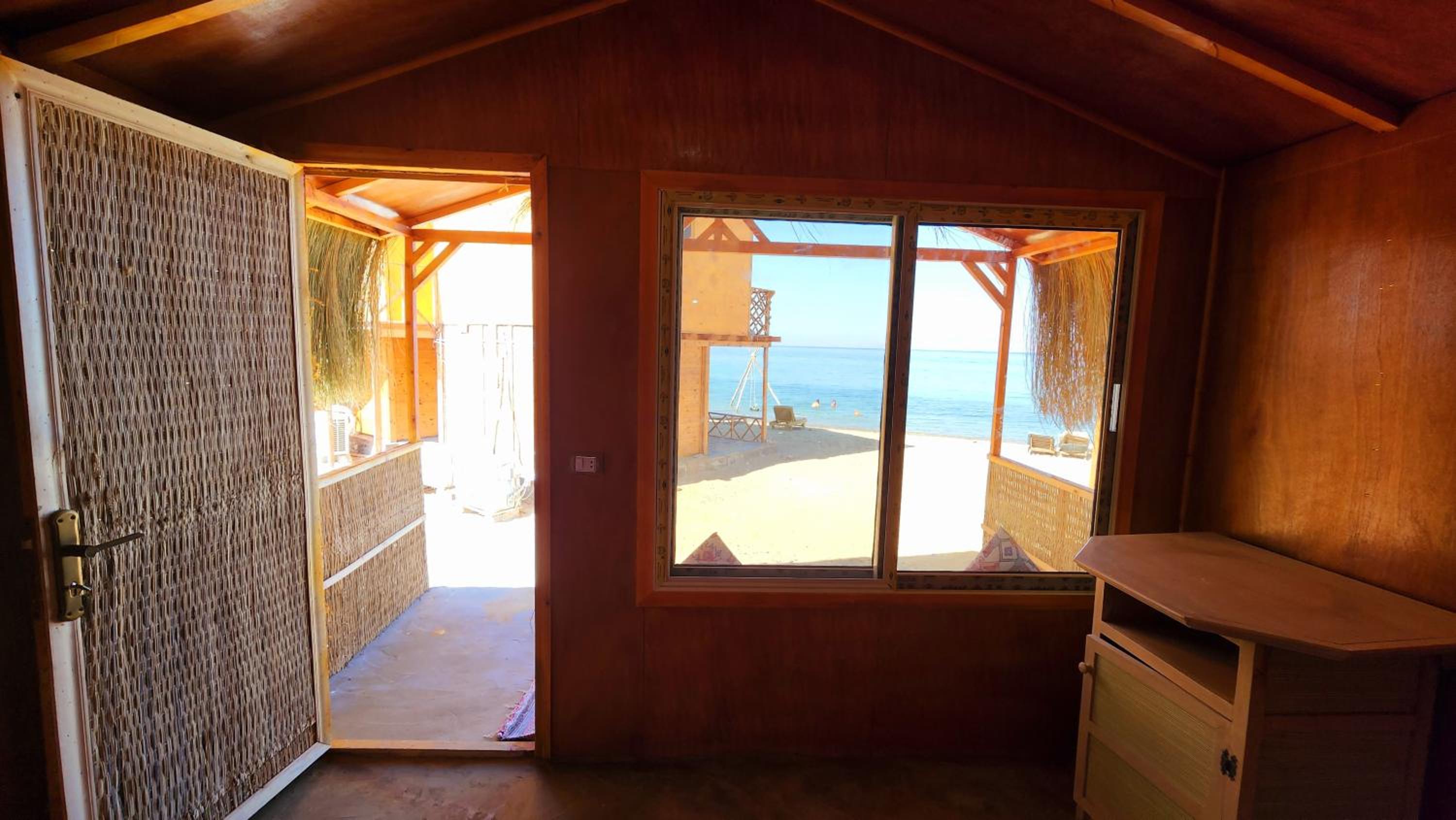 Bungalow with Sea View - Photo 35