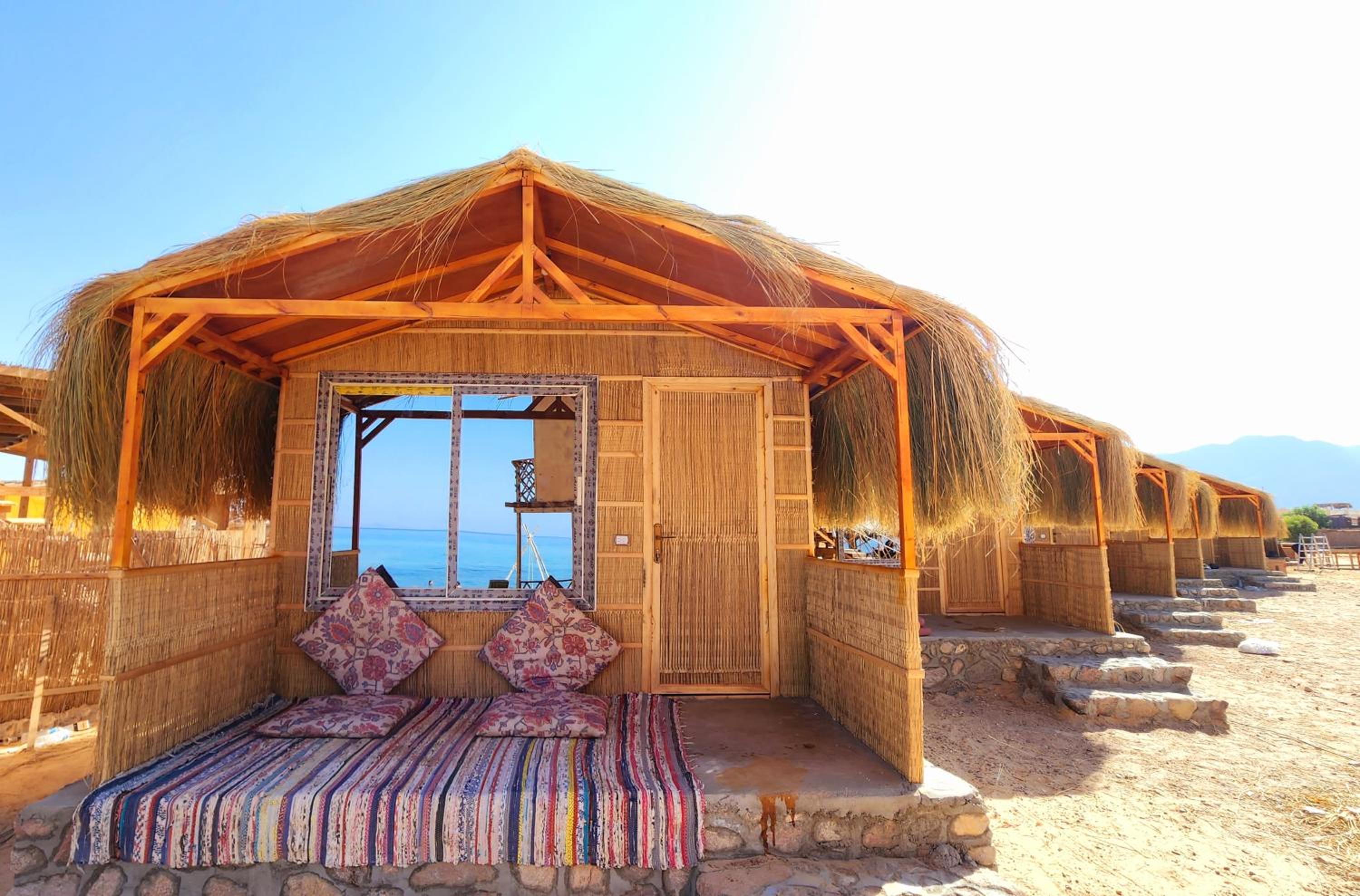 Bungalow with Sea View - Photo 32