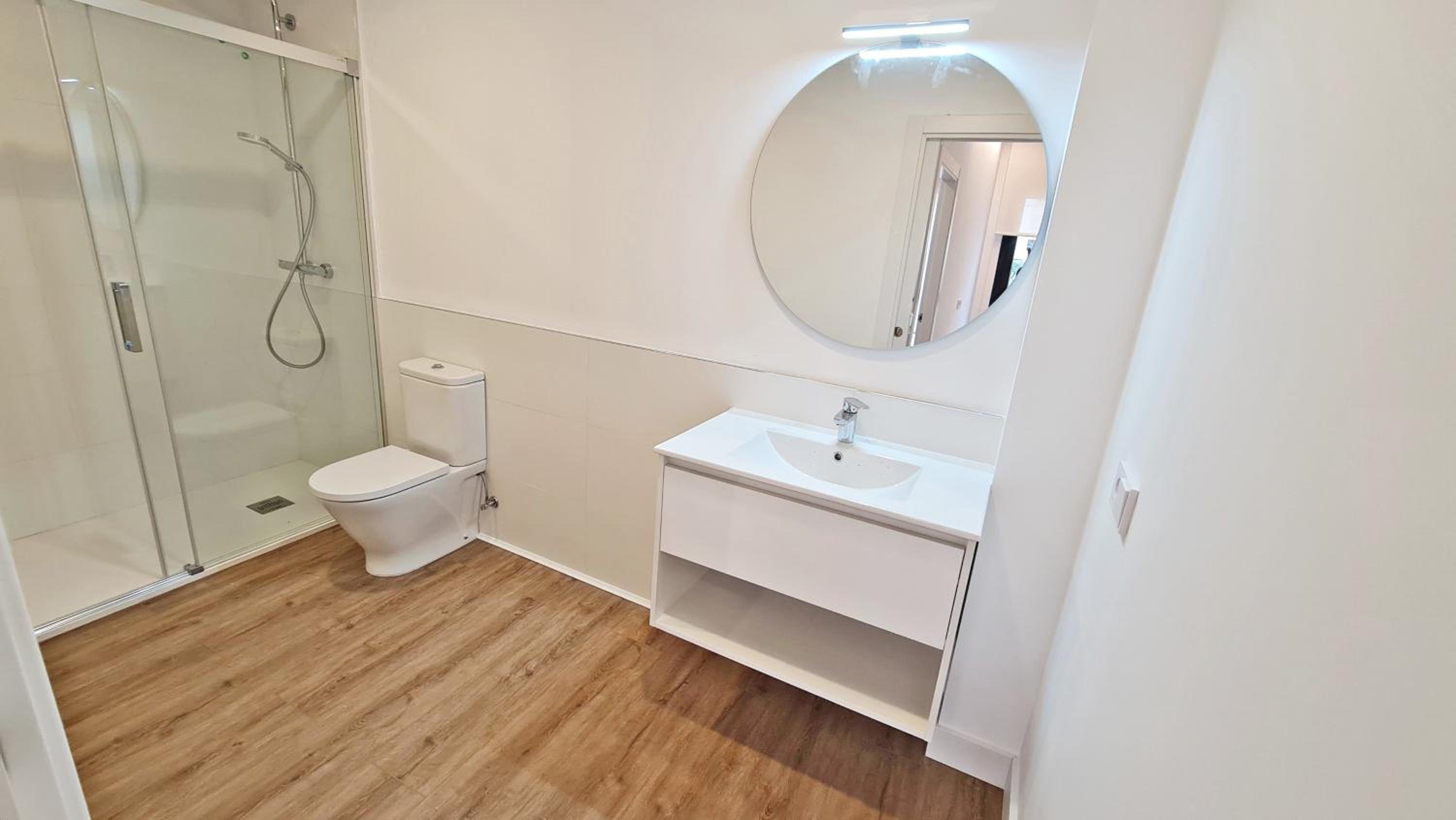 One-Bedroom Apartment - Photo 17