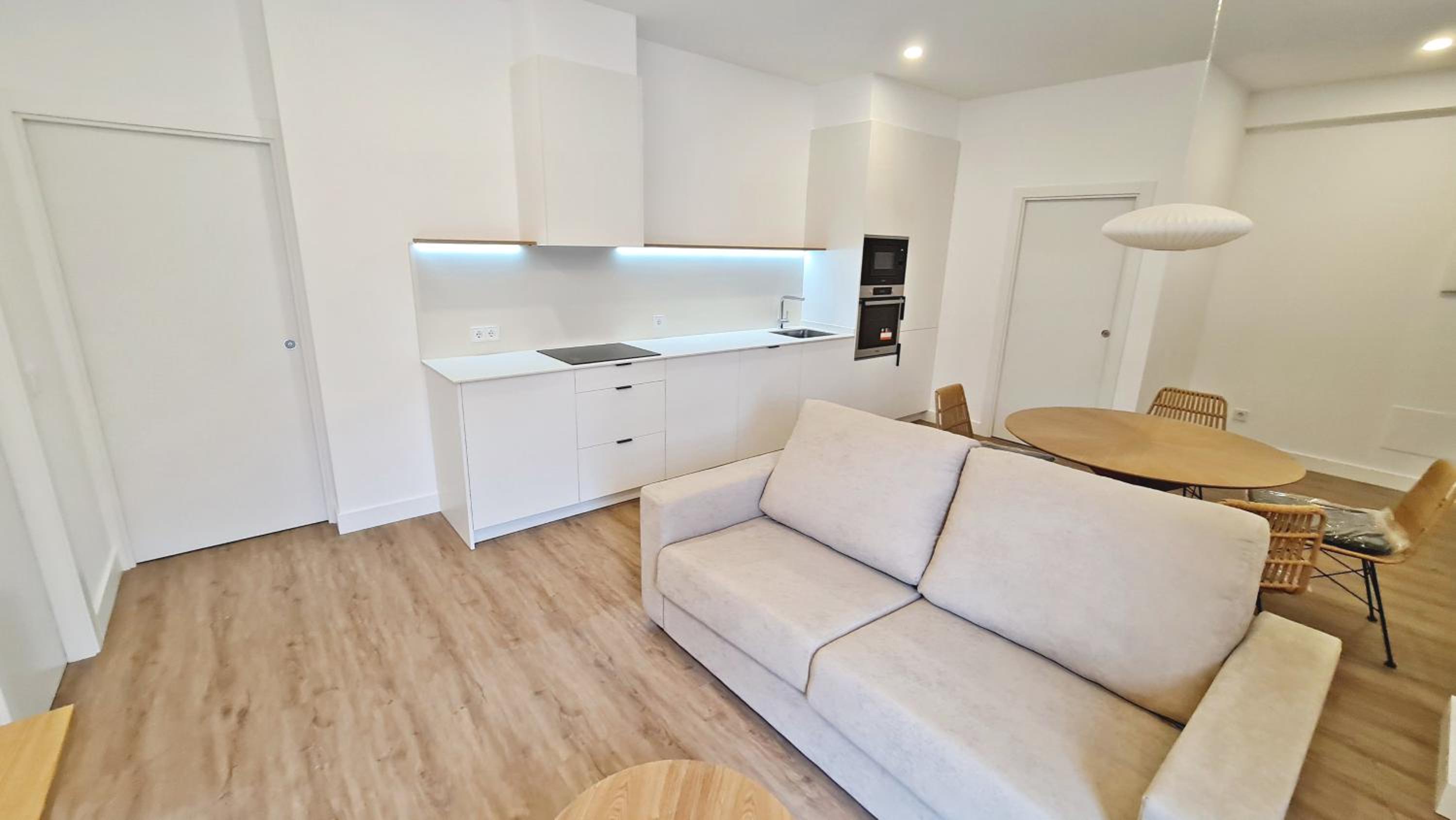 One-Bedroom Apartment - Photo 1