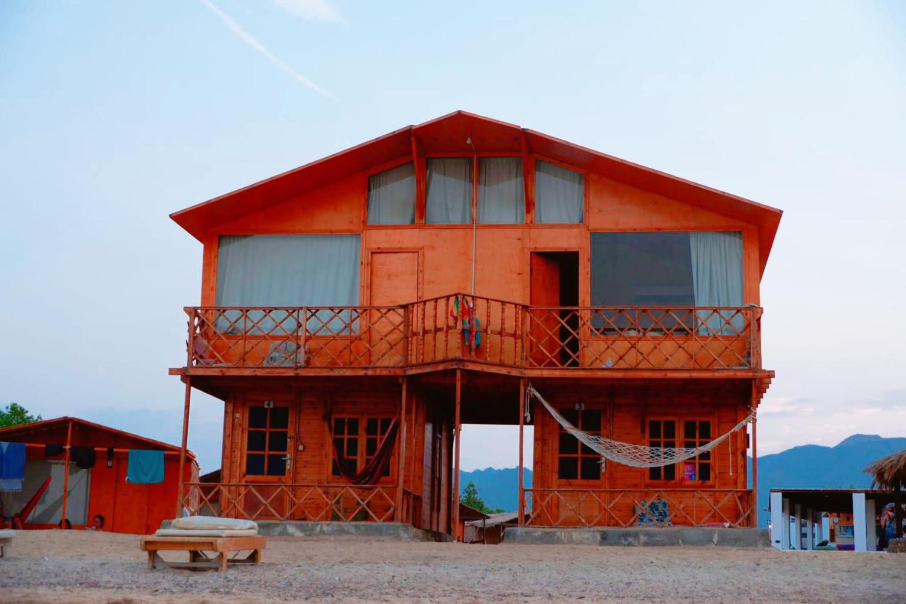 Bungalow - Beach Front - Photo 38