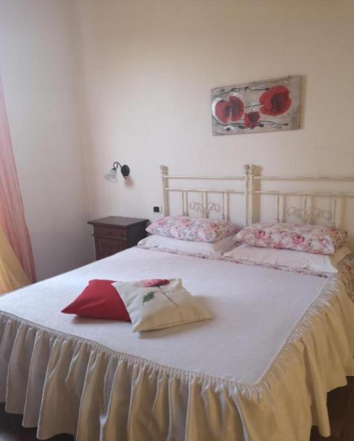 Double or Twin Room with Private Bathroom photo 3