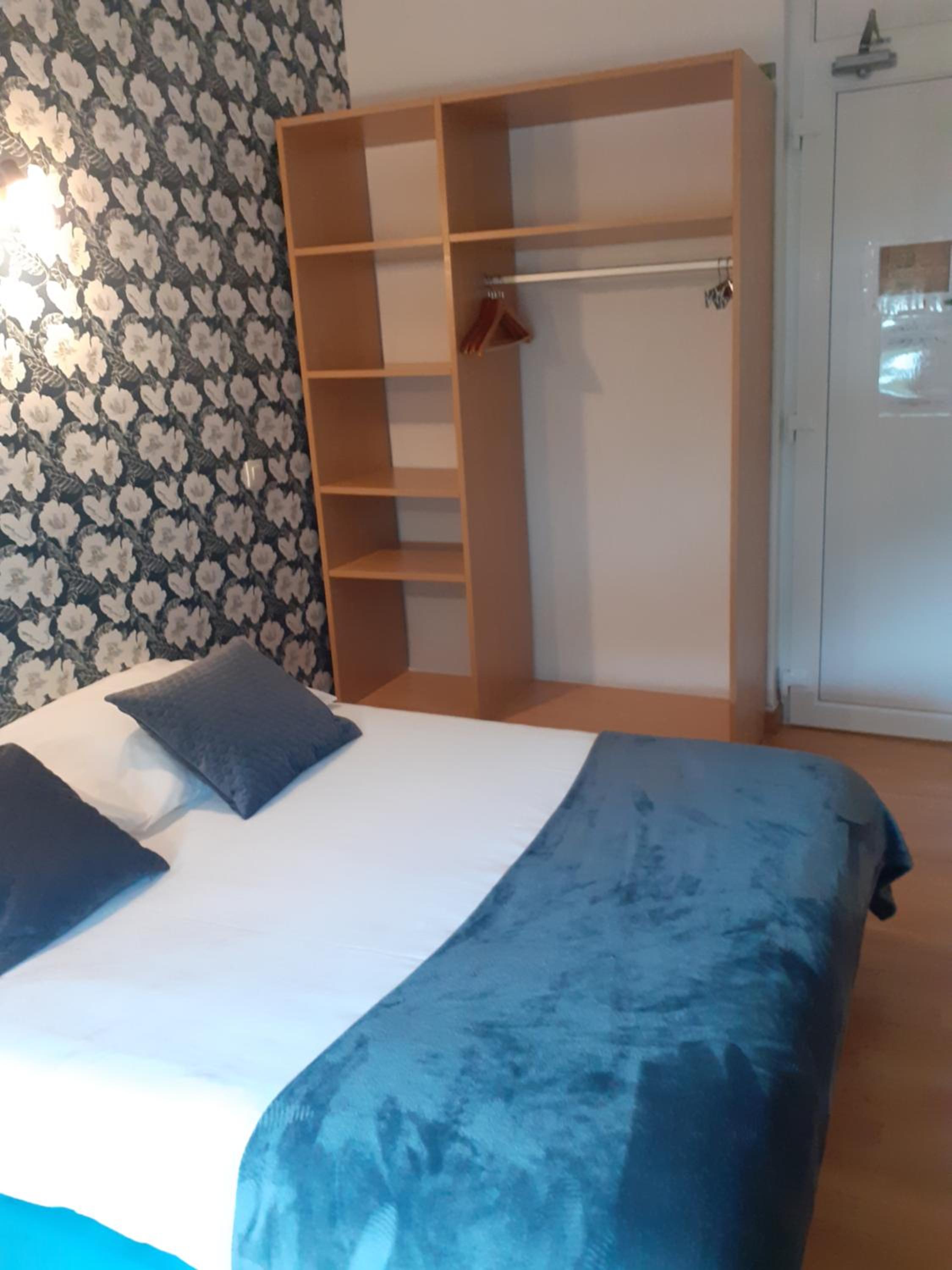 Triple Room with Private Bathroom photo 1