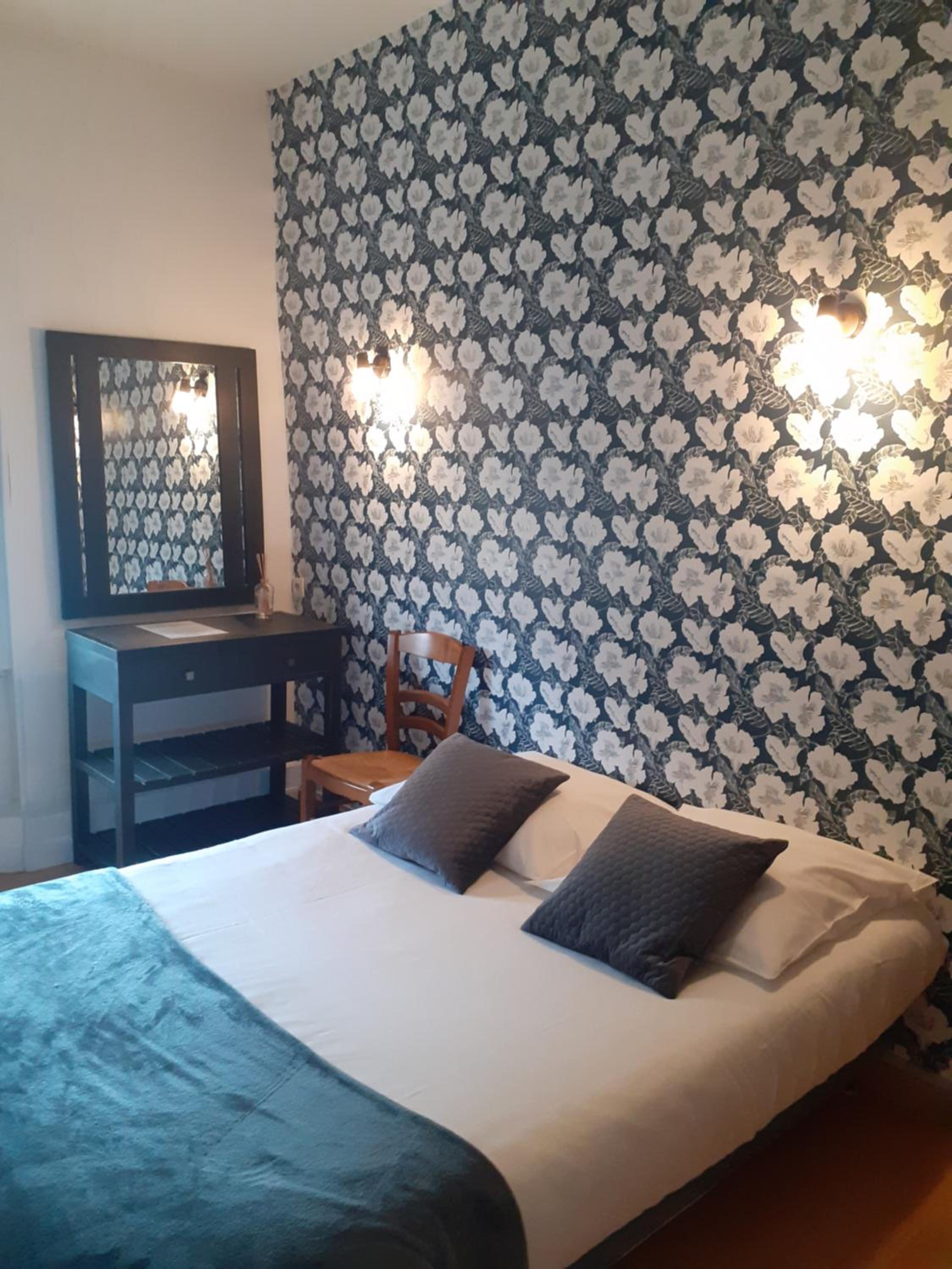 Triple Room with Private Bathroom photo 3