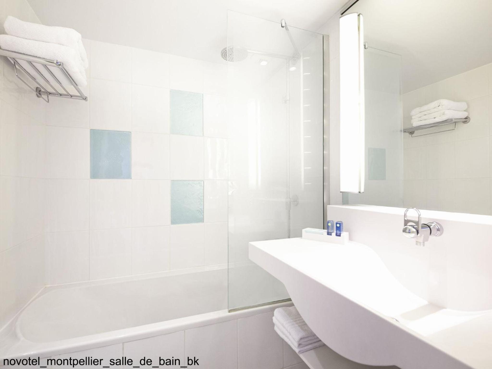 Double Room with 1 Double Bed and 1 Sofa Bed - Photo 5