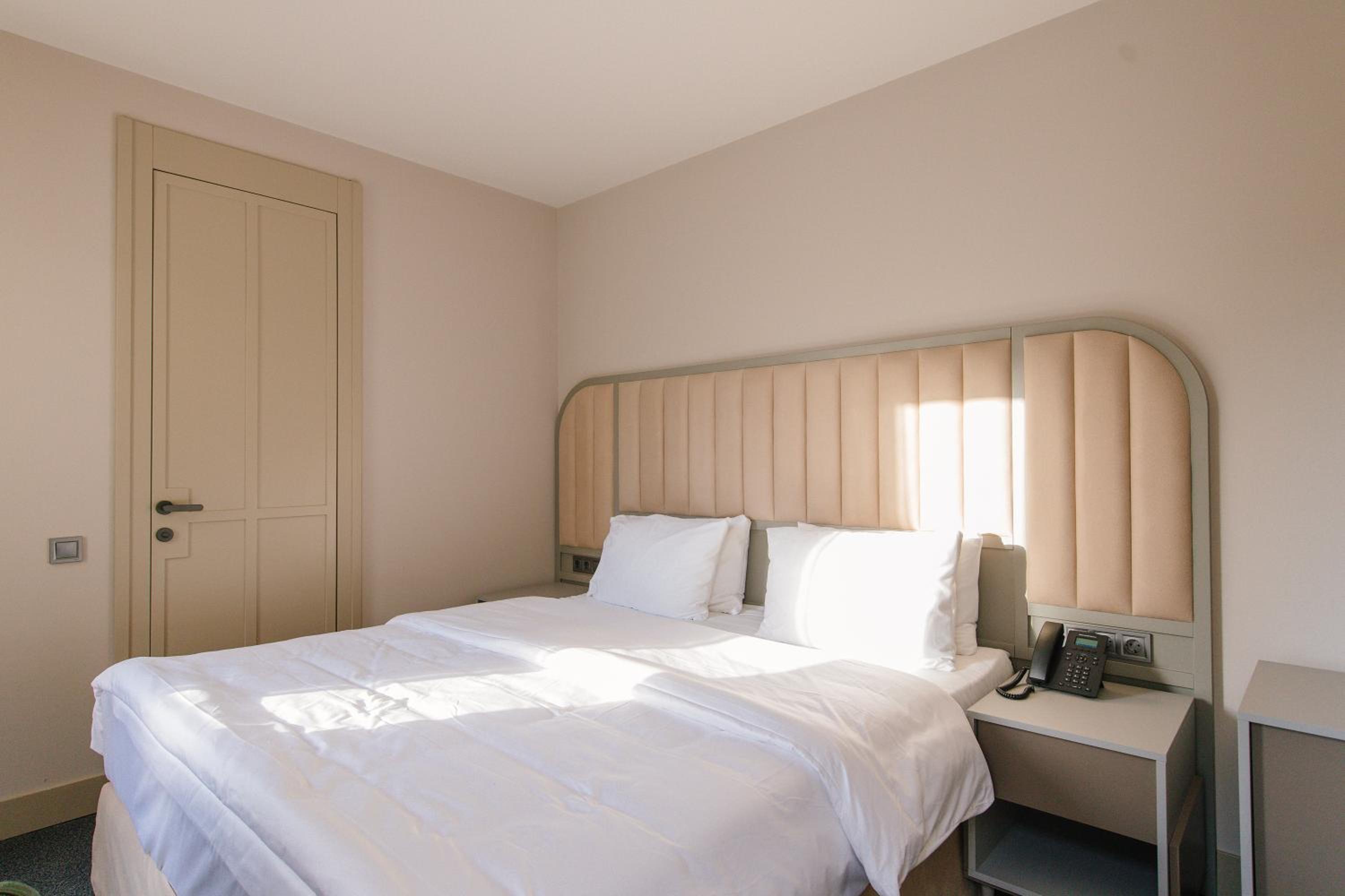 Deluxe Double Room - Photo 5