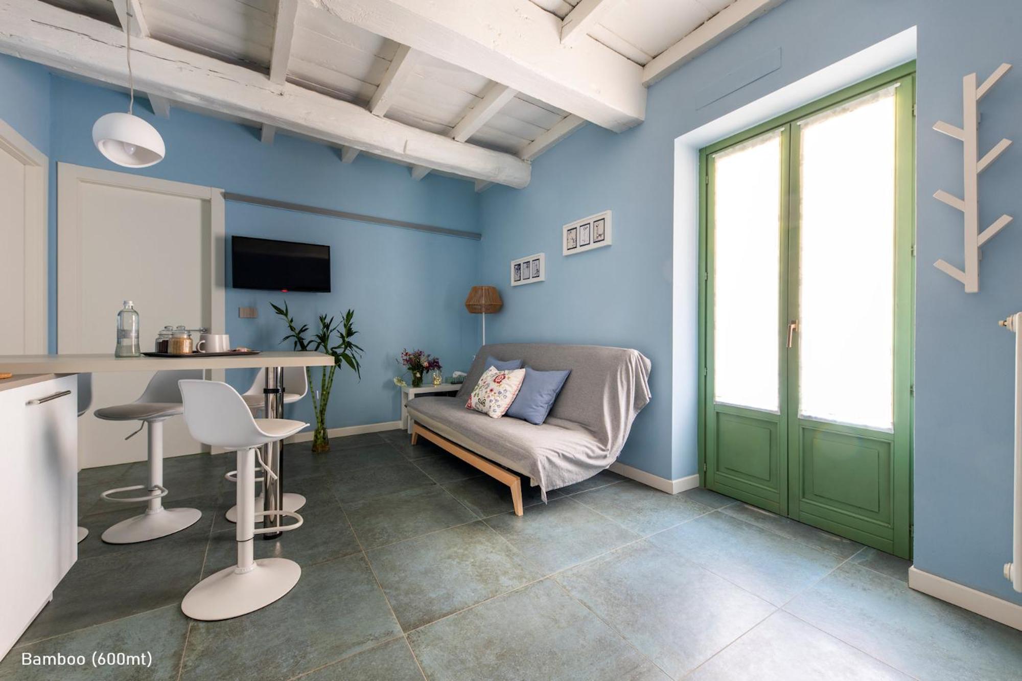 One-Bedroom Apartment - Photo 1