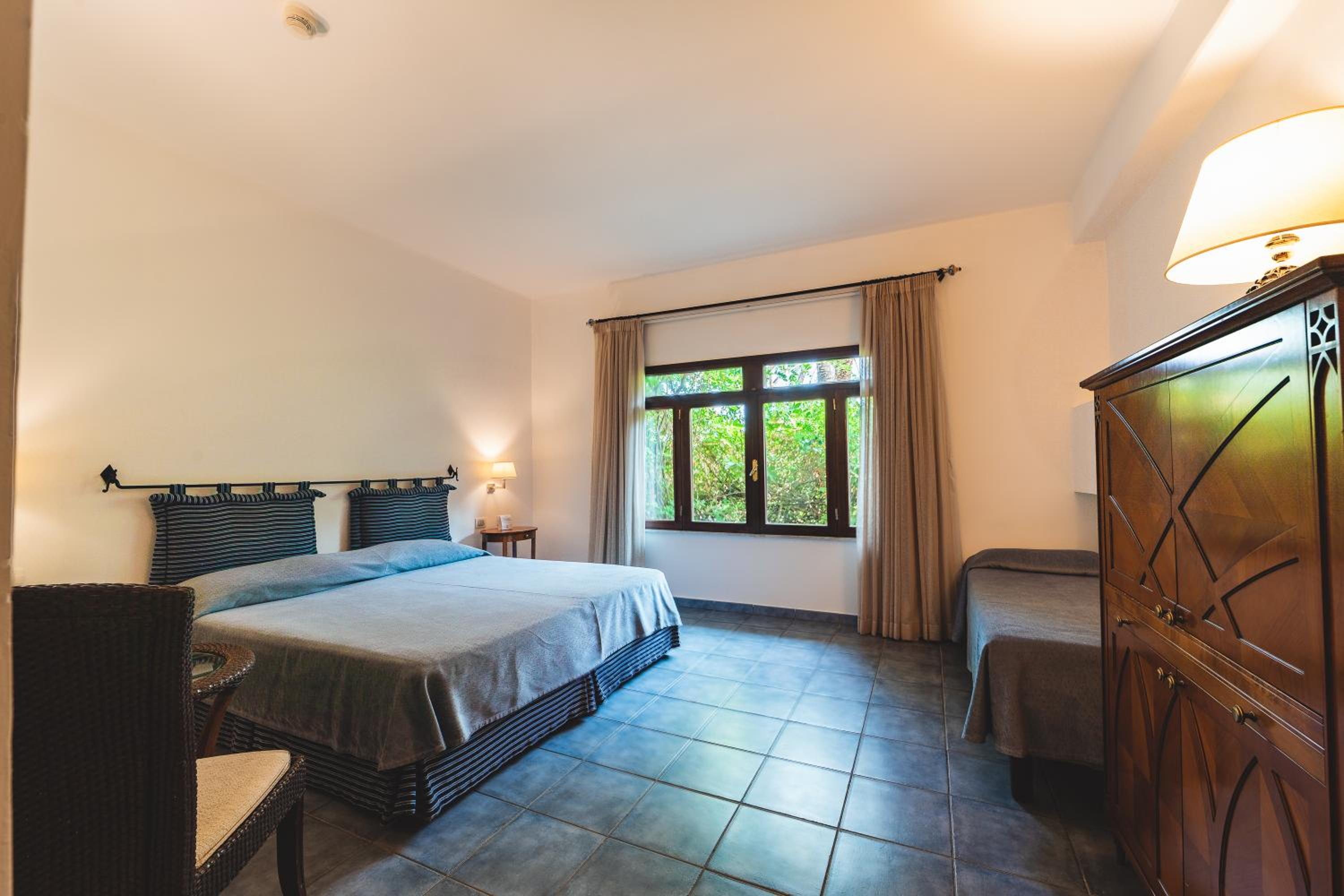 Classic Triple Room - Photo 6