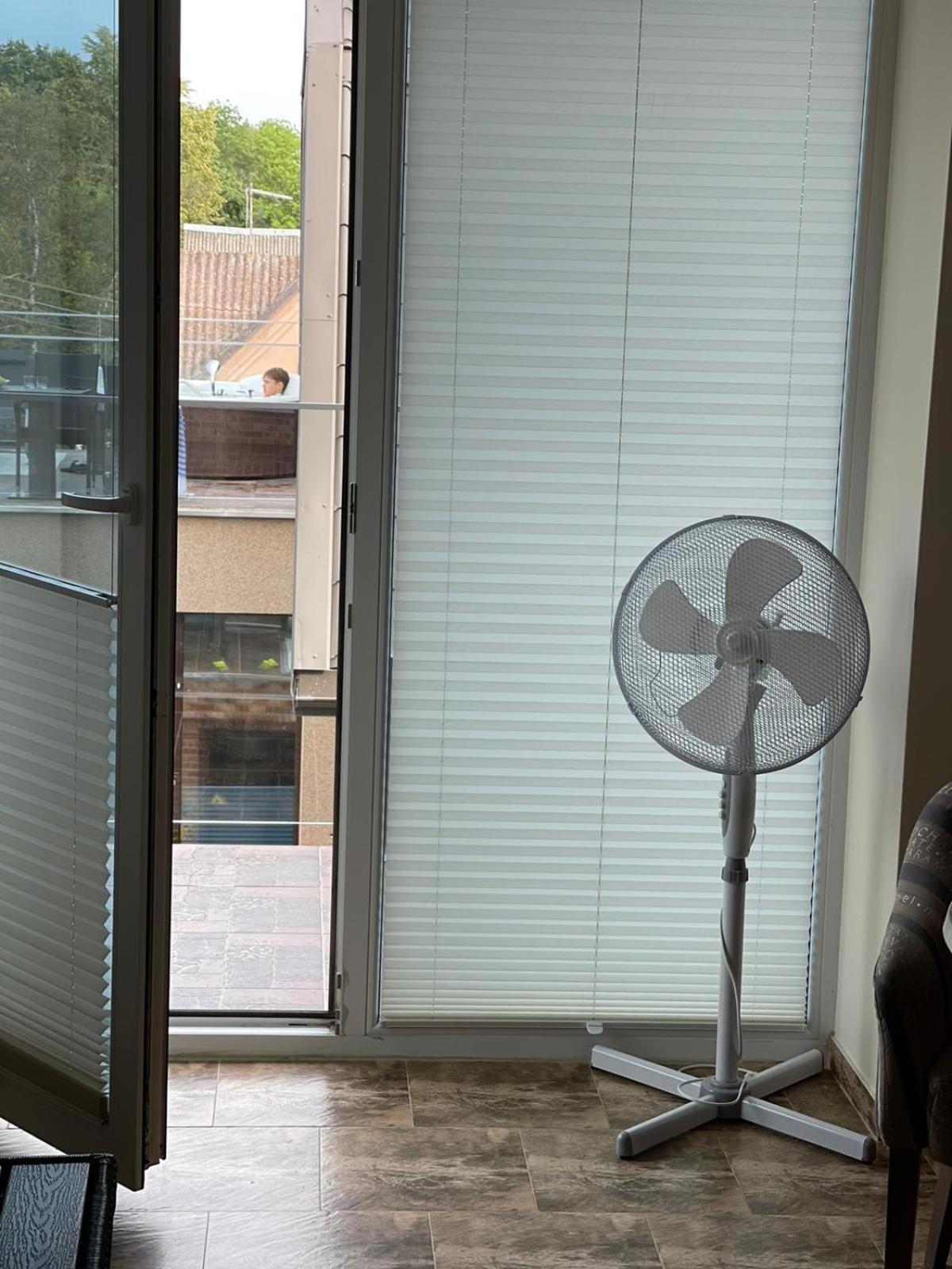 Double Room with Pool View - Photo 35