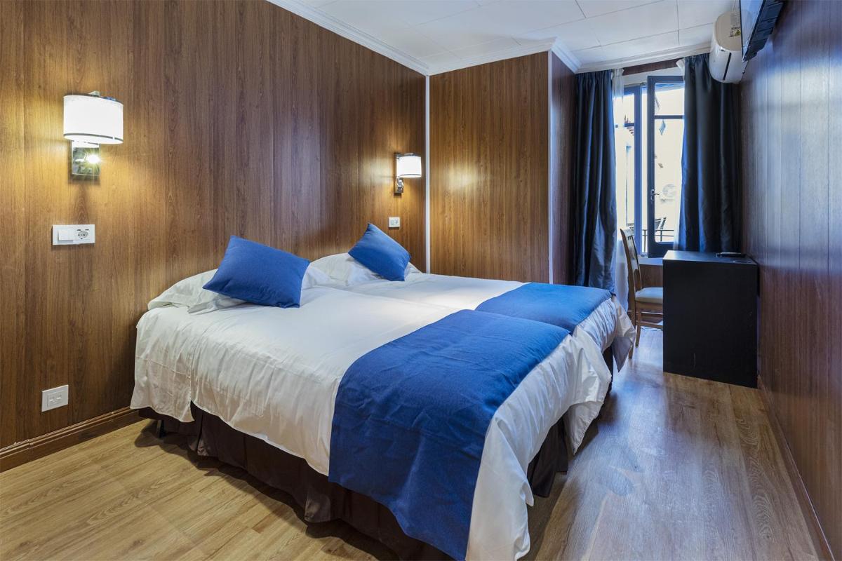 Economy Double Room photo 1