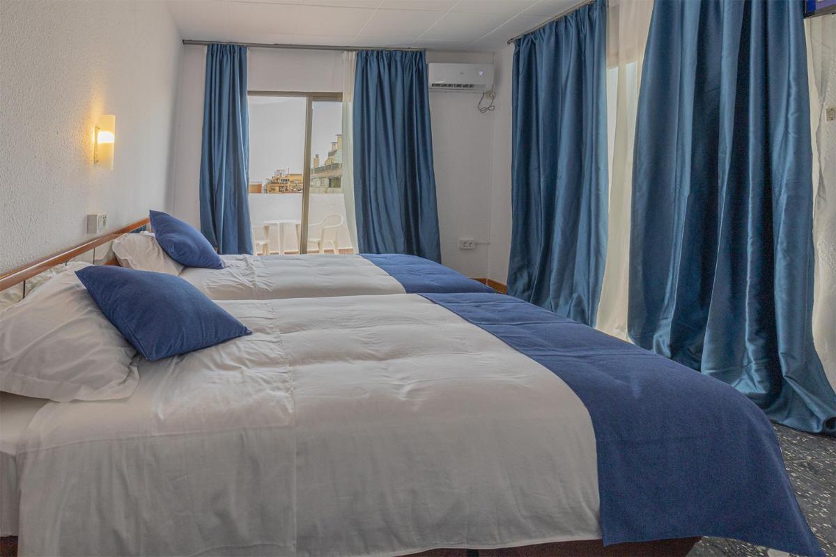 Double Room with Balcony photo 2