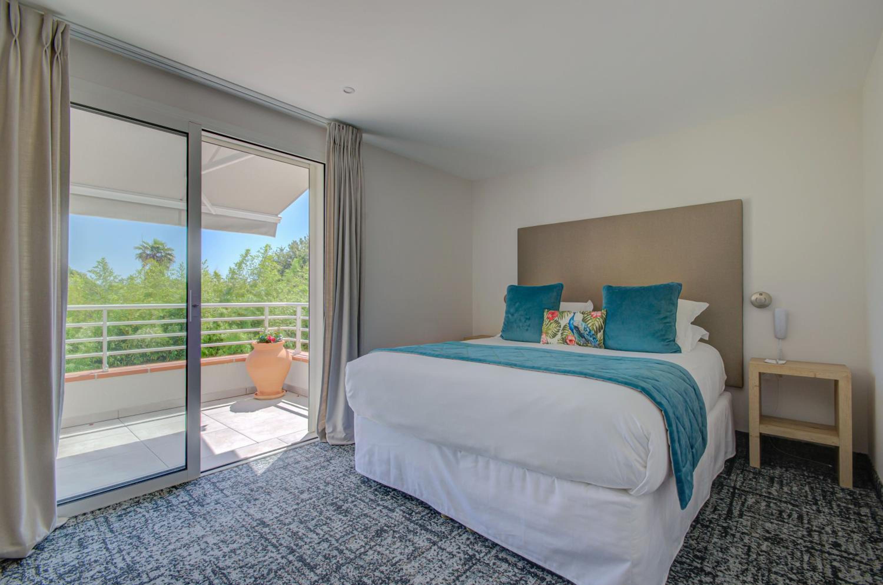 Suite with Terrace - Spa Access - Photo 2