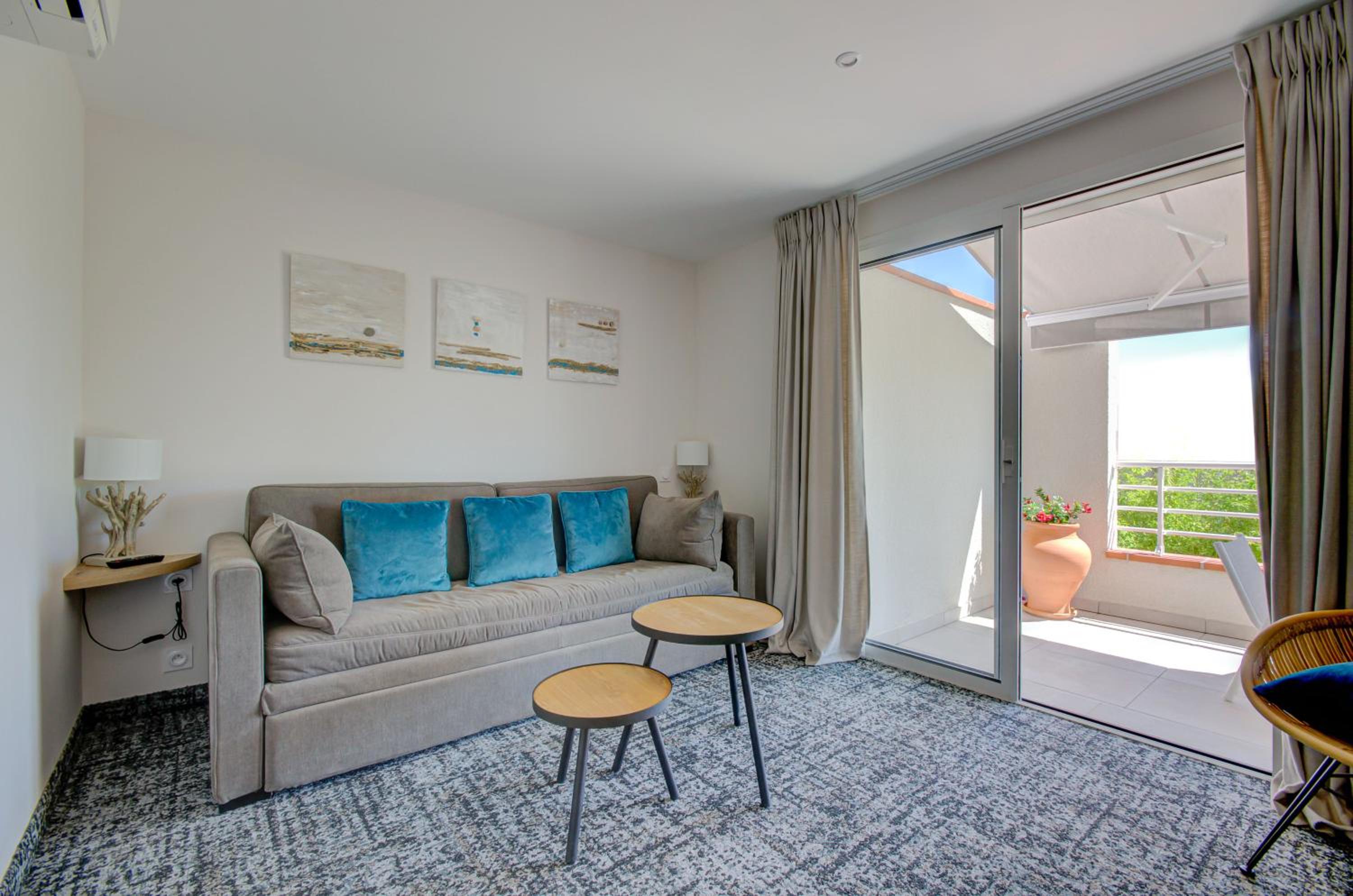 Suite with Terrace - Spa Access - Photo 3