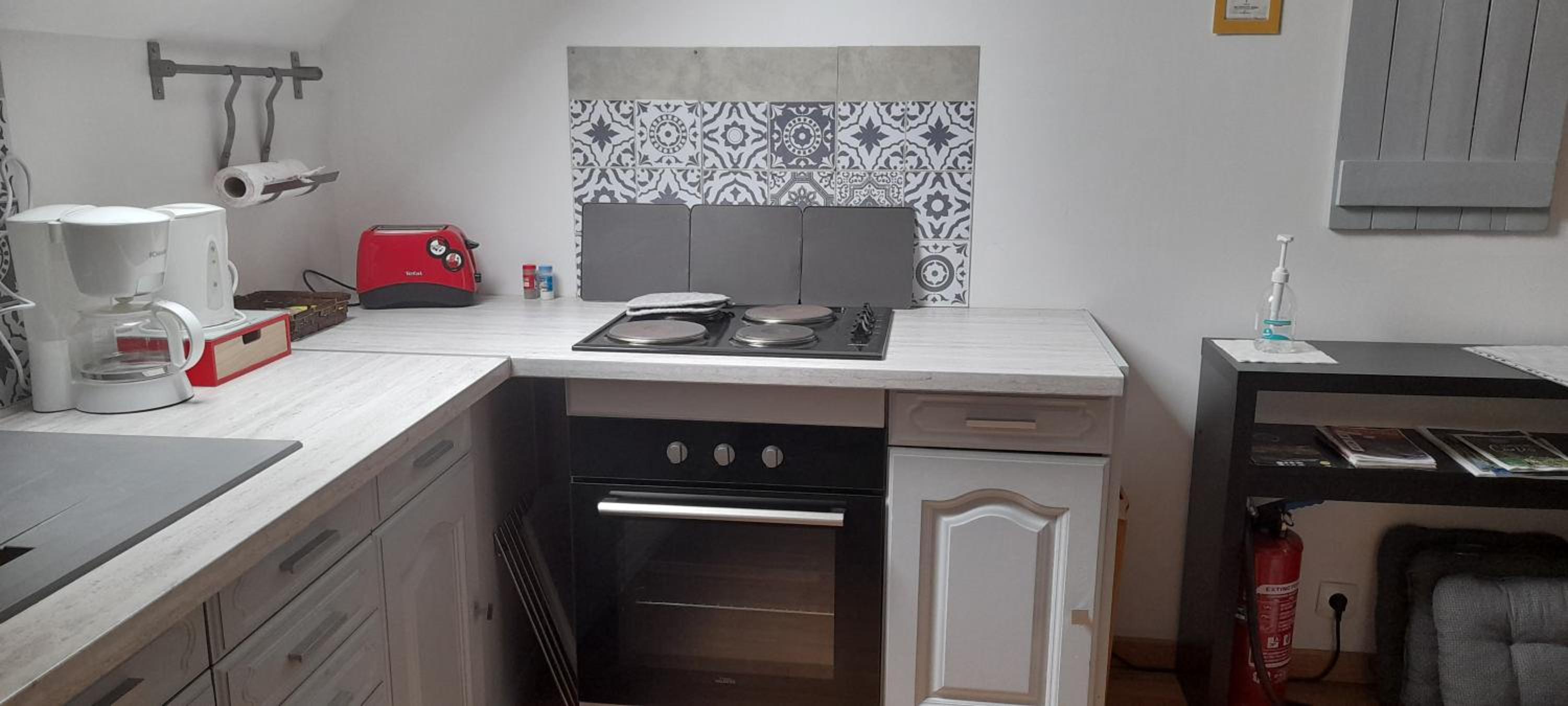 One-Bedroom House - Photo 16