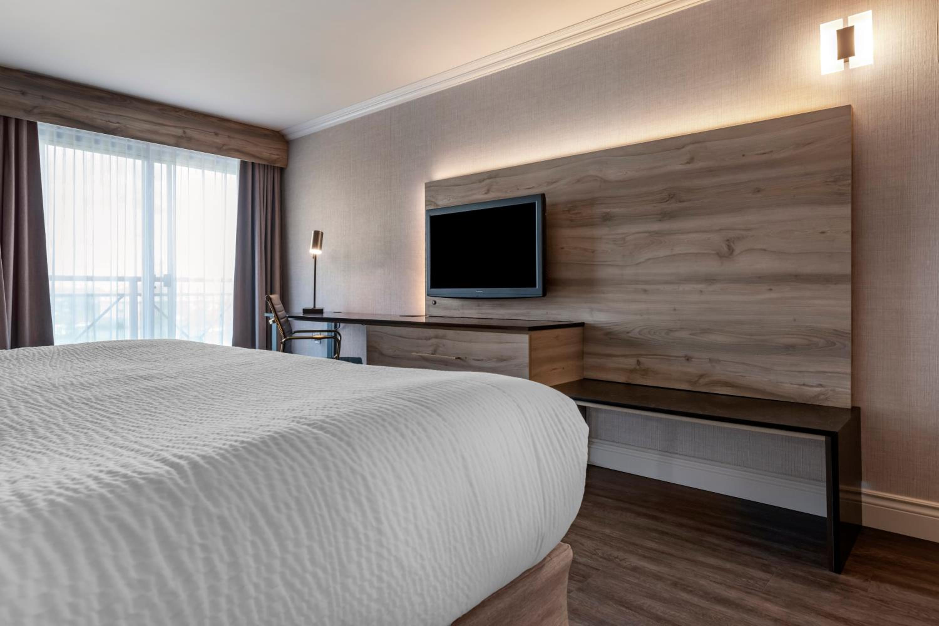 King Room with Kitchenette - Non-Smoking - Photo 1