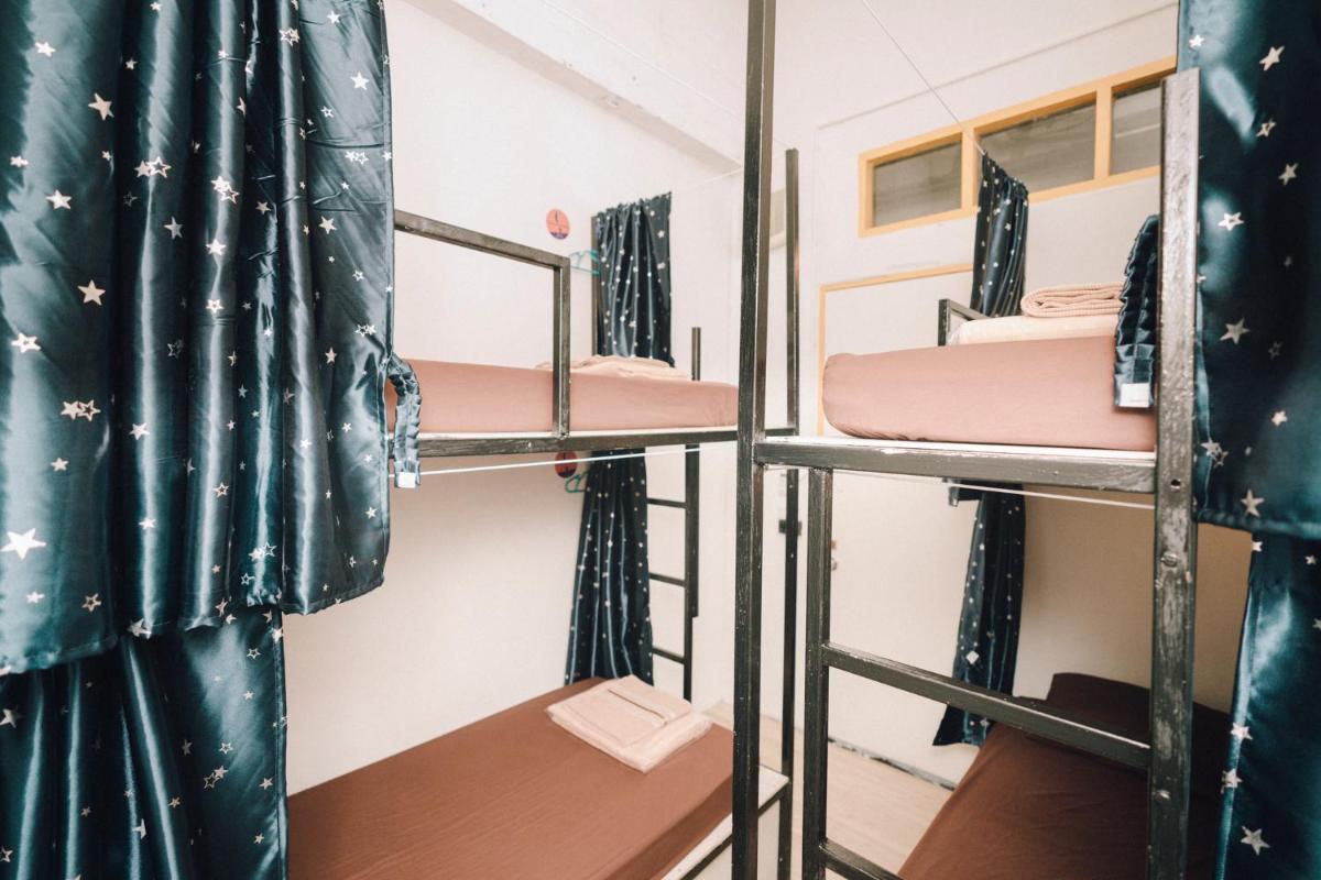 Bed in 4-Bed Mixed Dormitory Room photo 1