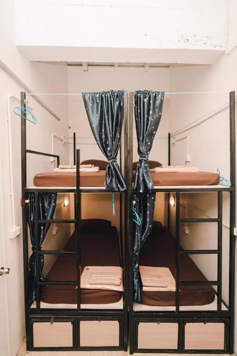 Bed in 8-Bed Mixed Dormitory Room photo 3