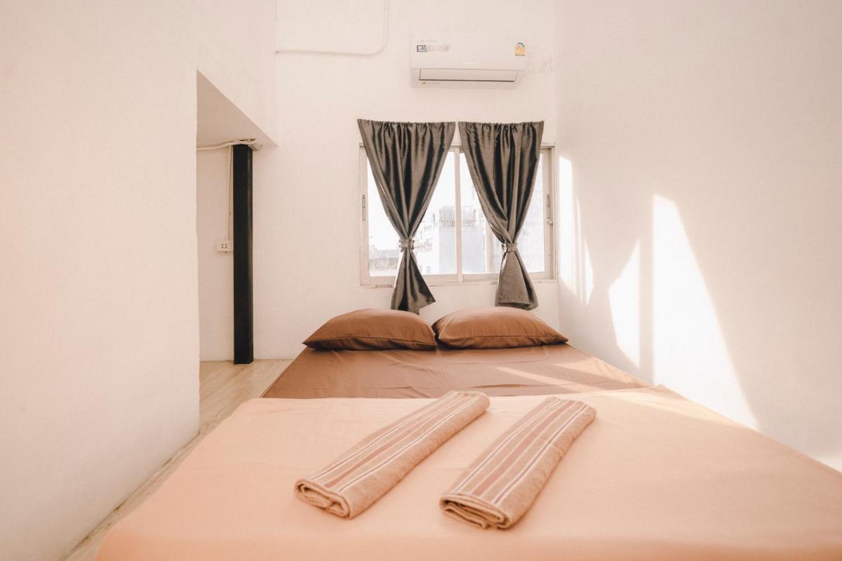 Standard Double Room with Shared Bathroom photo 1