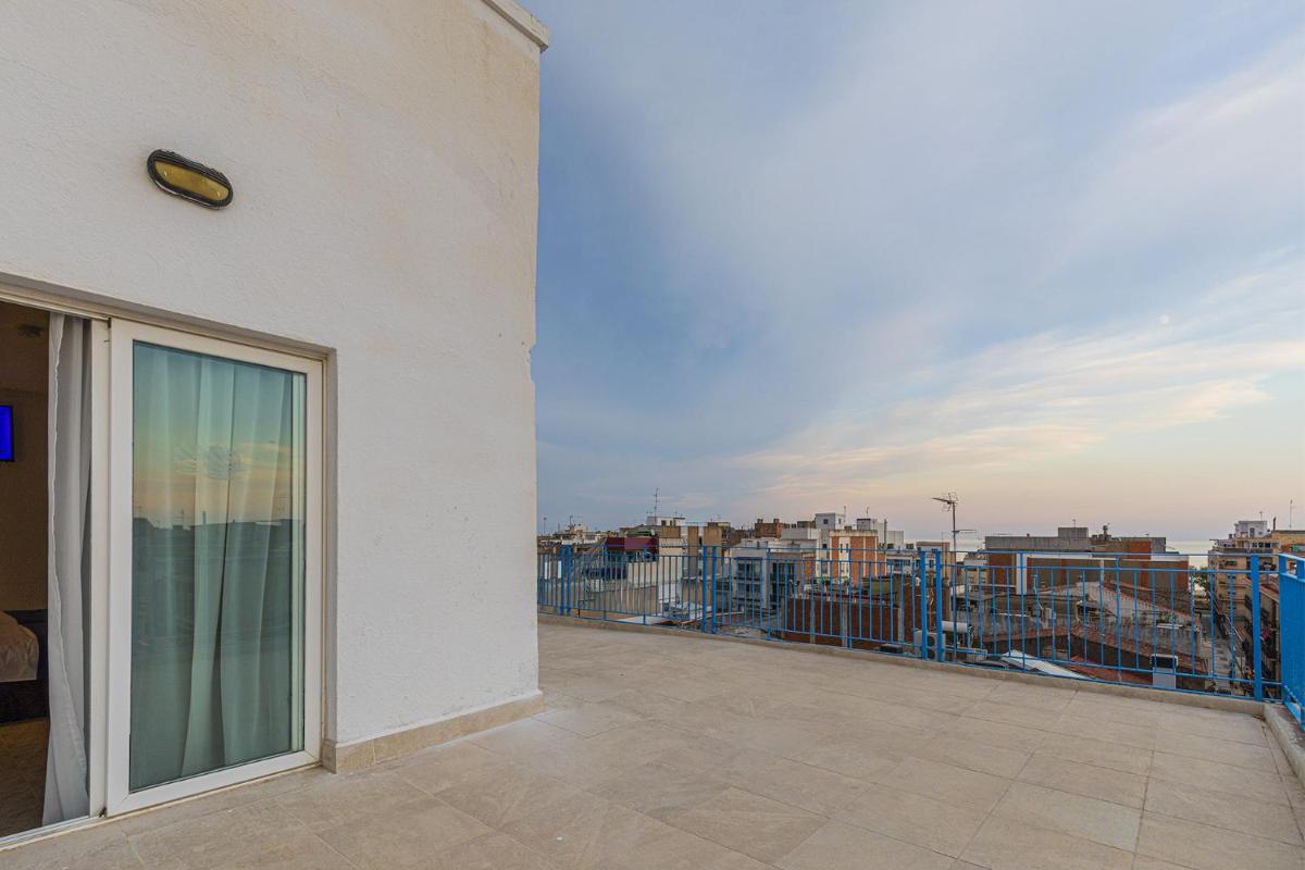 Triple Room with Balcony photo 3
