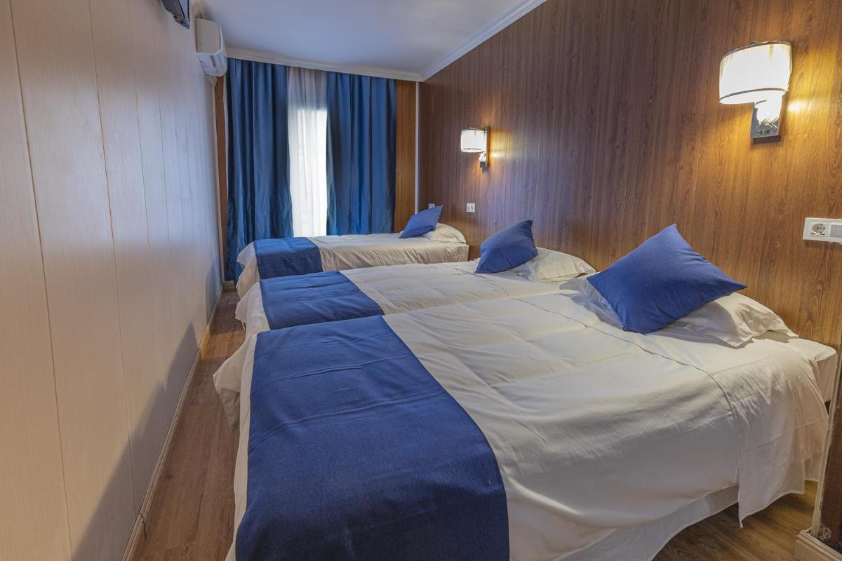 Standard Quadruple Room photo 2