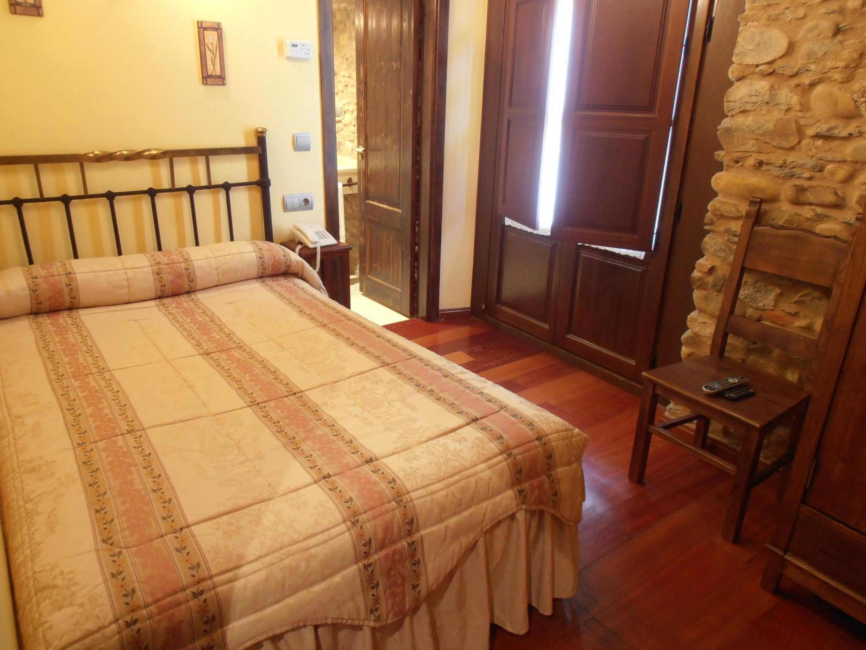 Habitación Individual con Baño Privado
