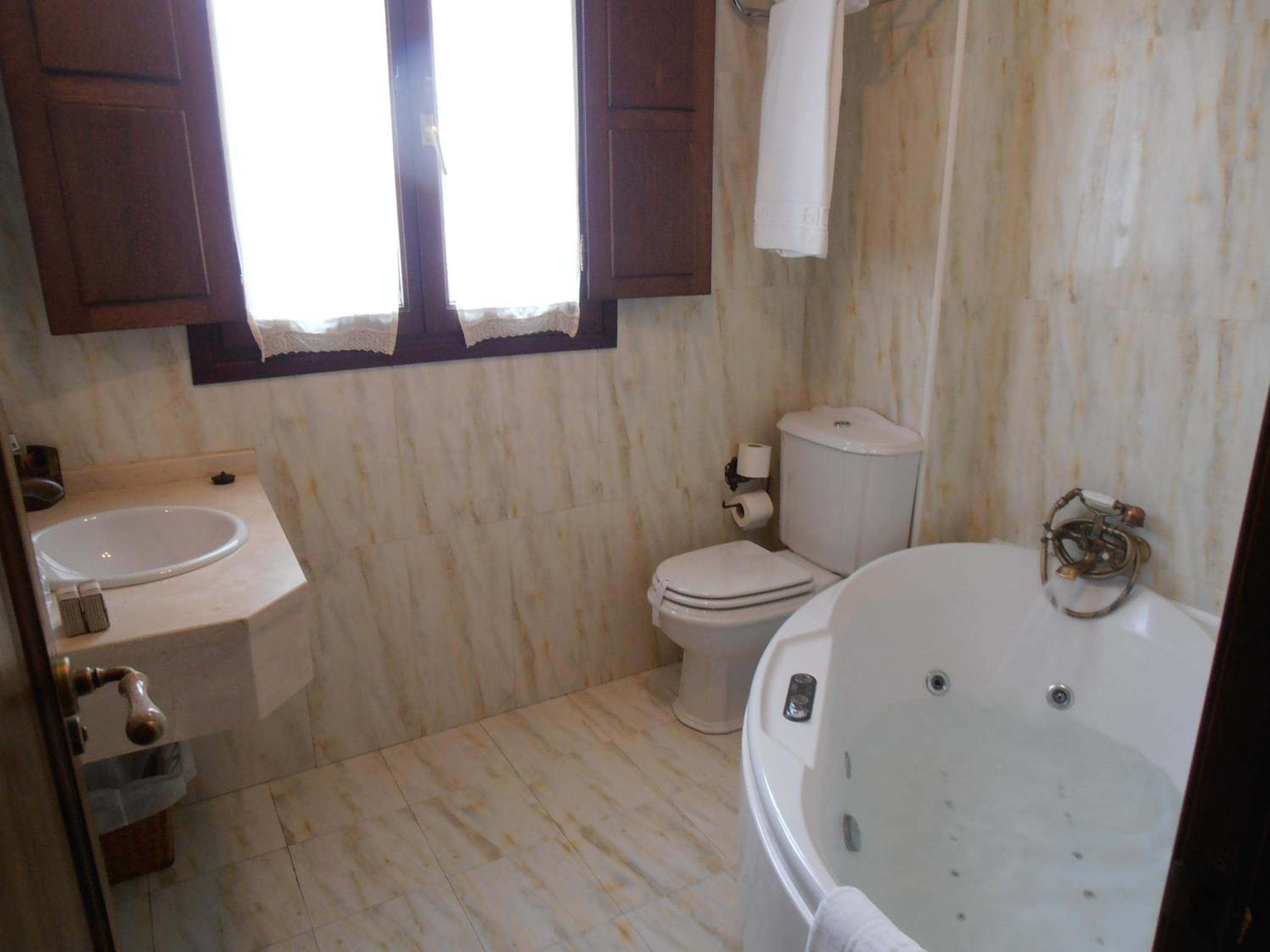 Double Room with Spa Bath
