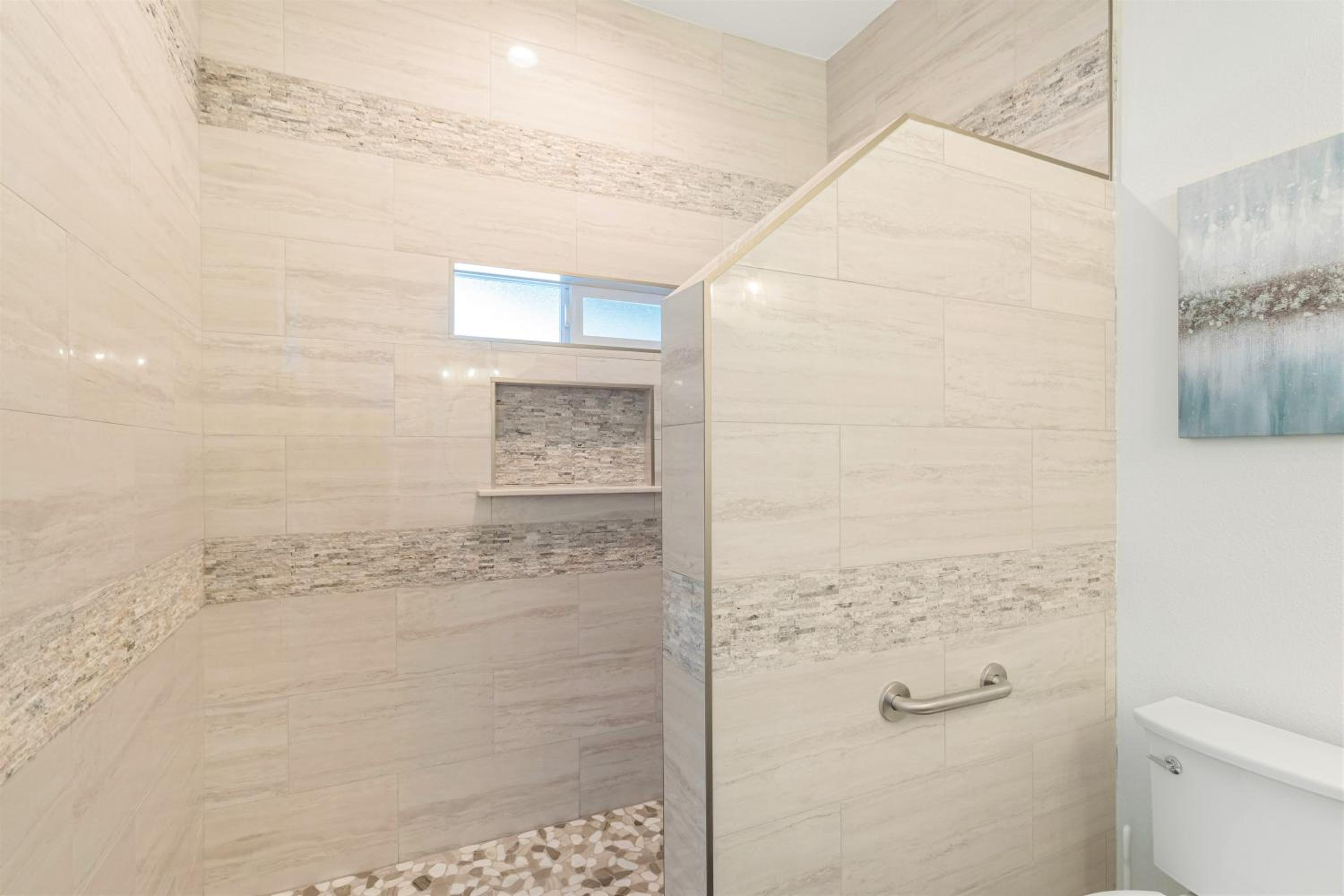 King Suite with Pool View - Photo 2