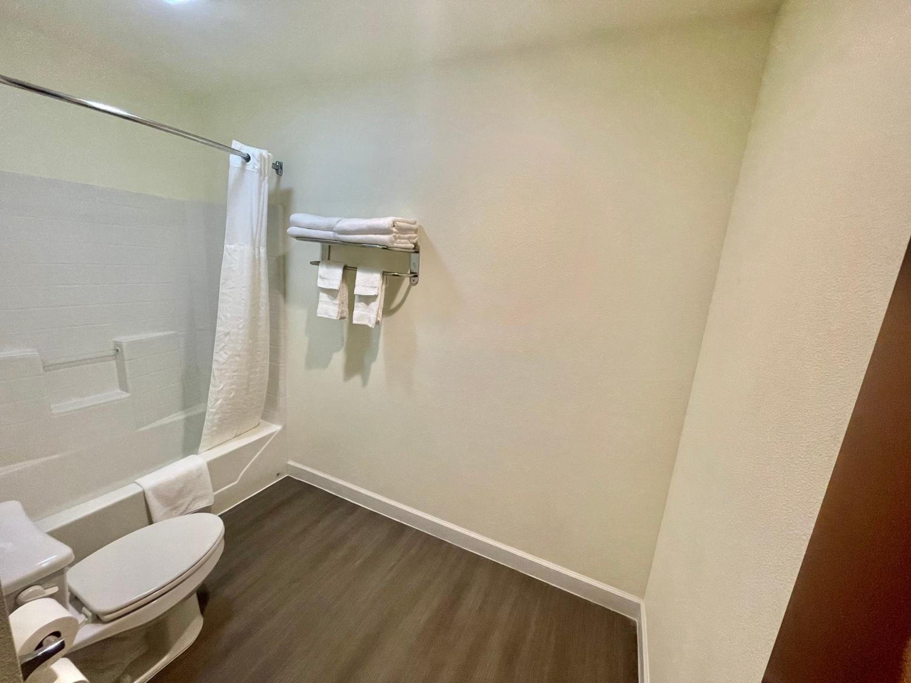 Standard Double Room - Photo 5