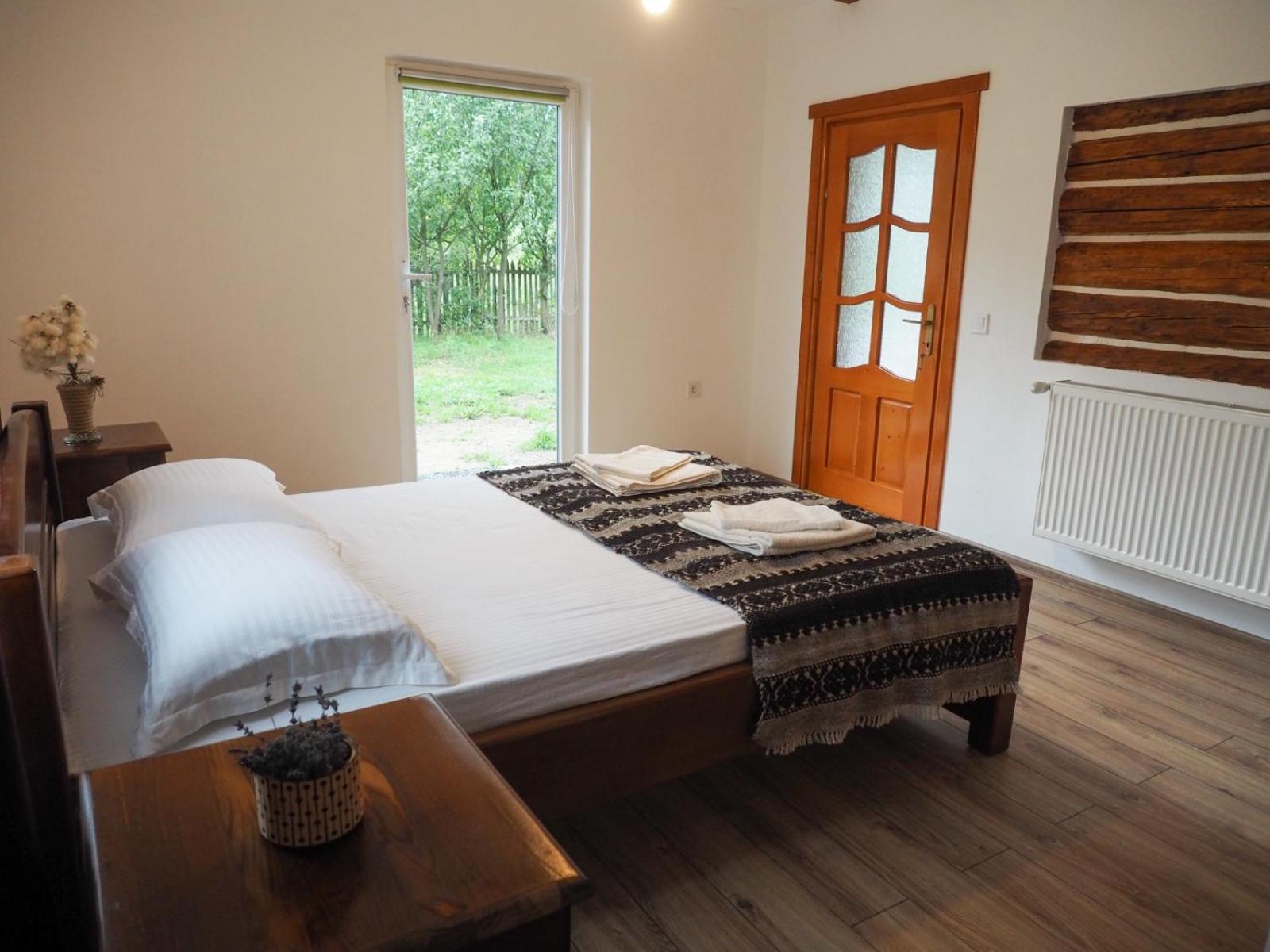 Double Room - Photo 3