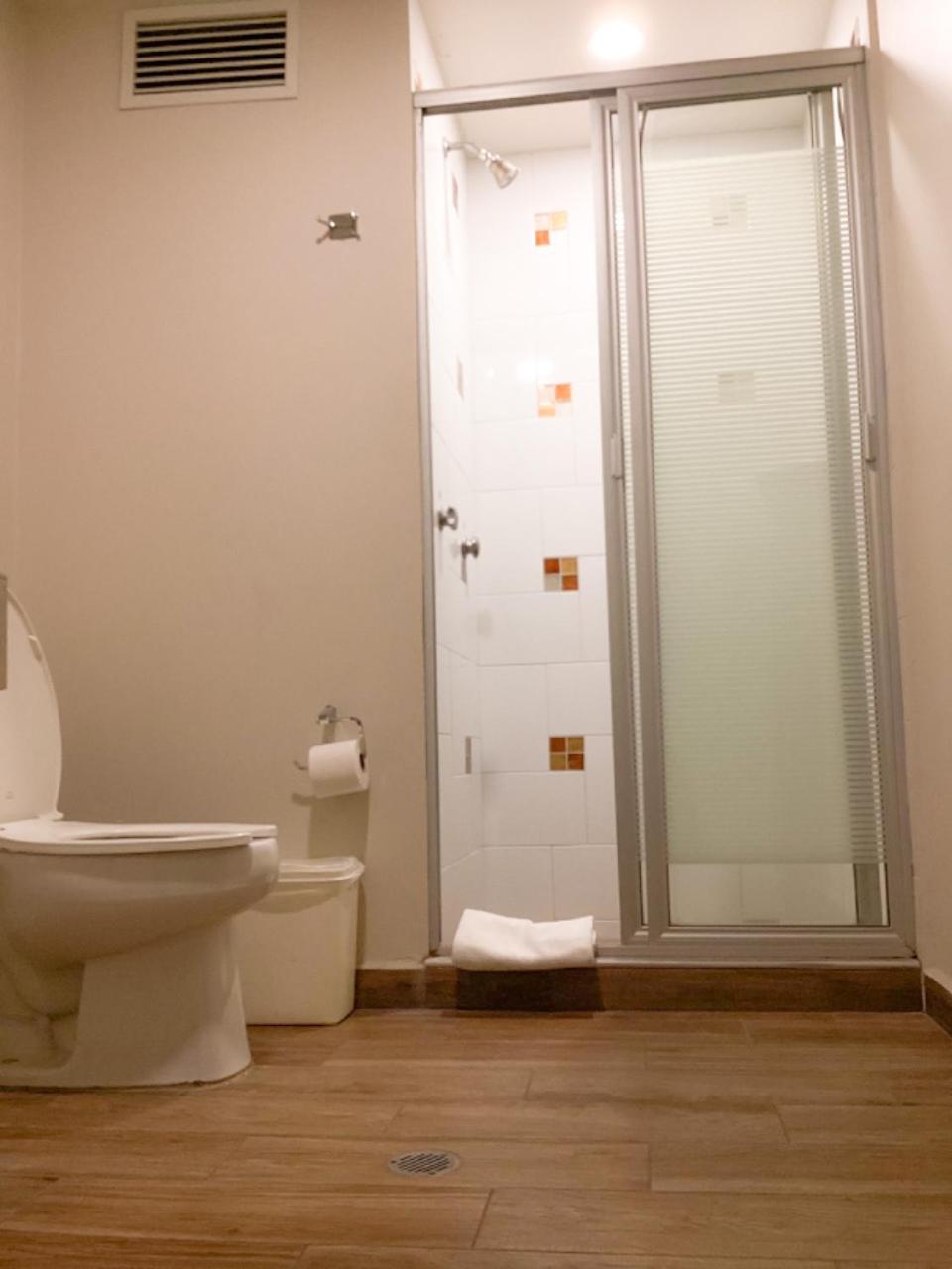 Standard Double Room - Photo 5