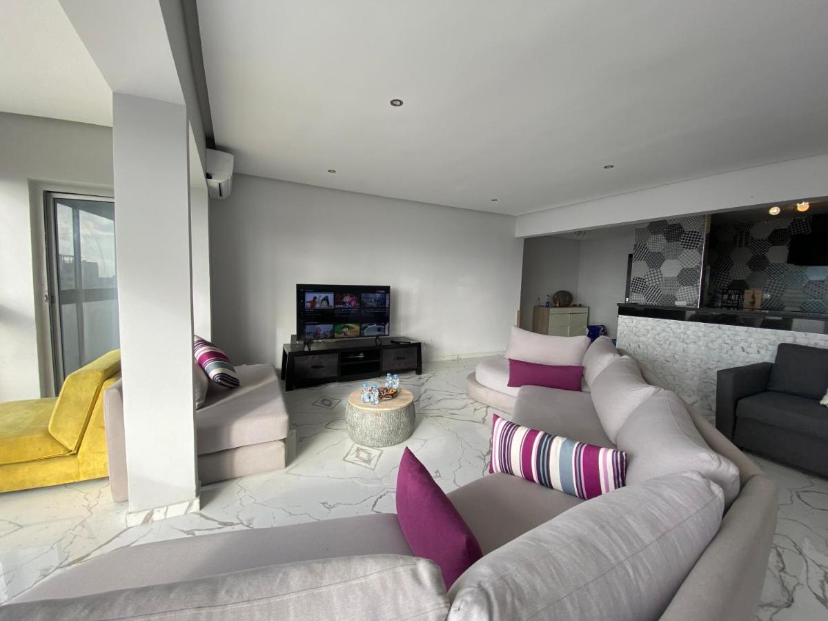 Three-Bedroom Apartment - Photo 17