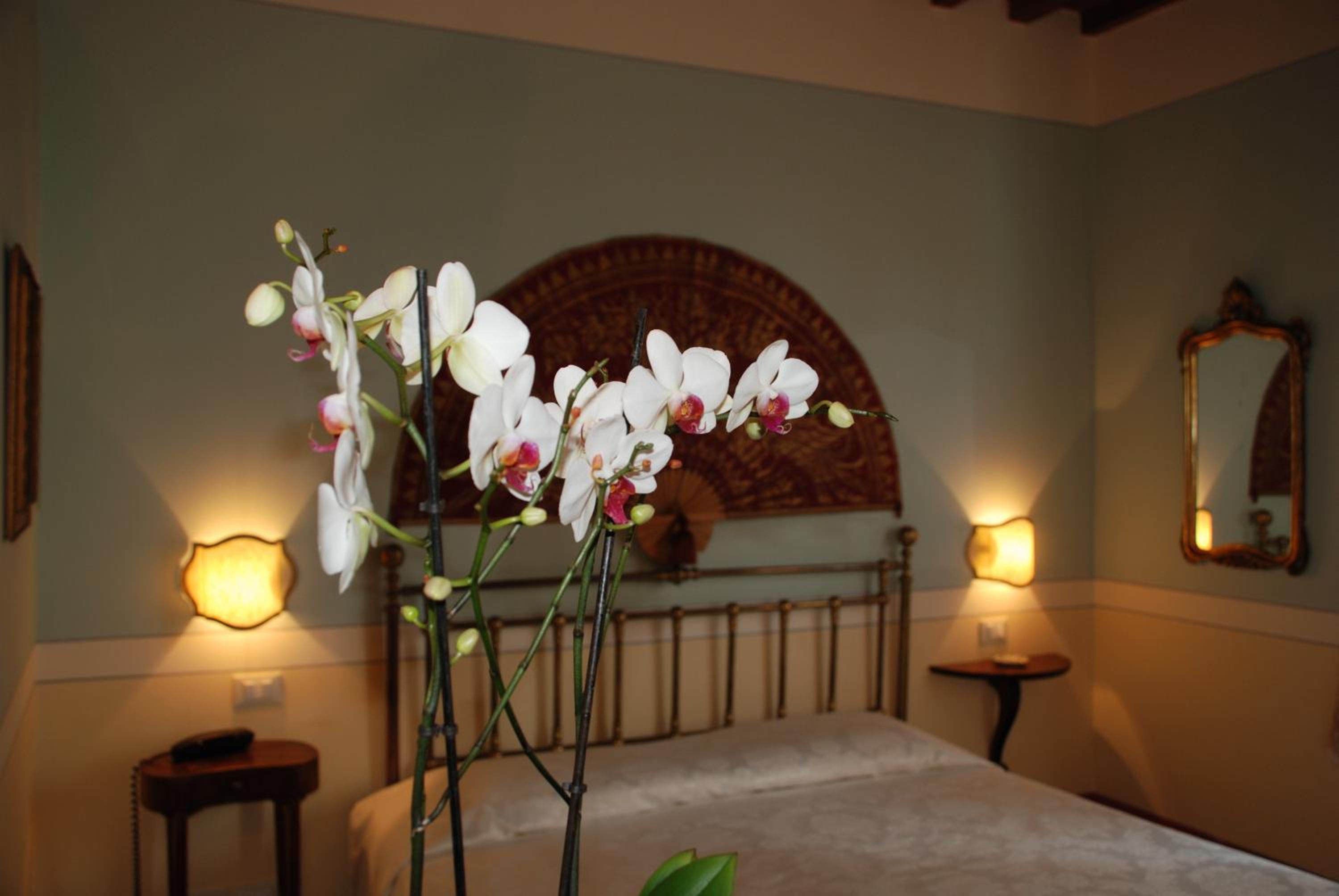 Double or Twin Room - Photo 6