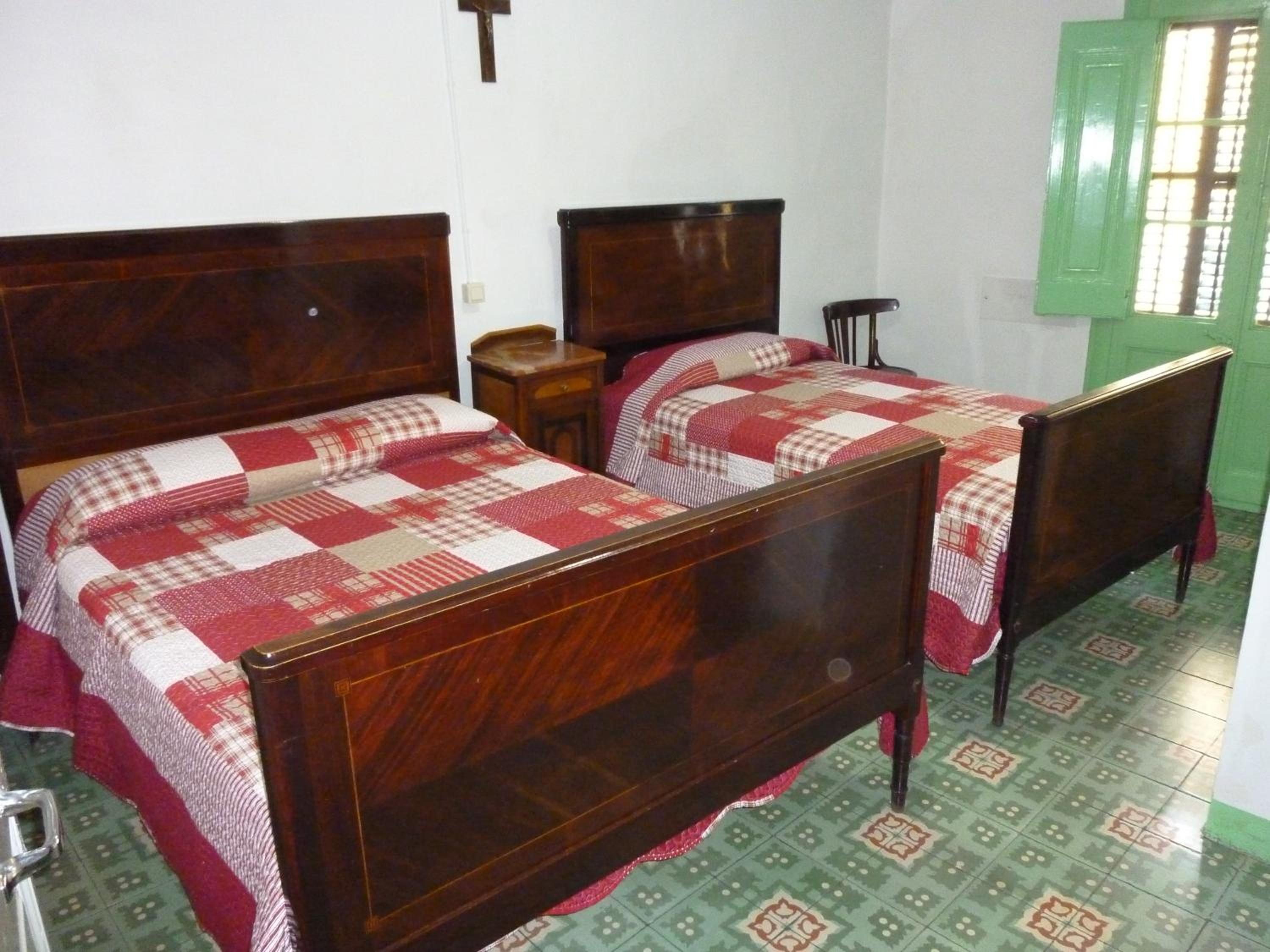 Habitación Triple con Baño Privado