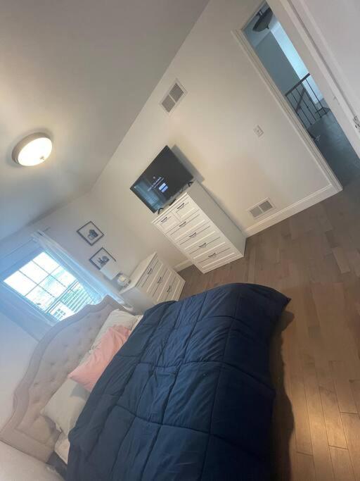Three-Bedroom Apartment photo 1