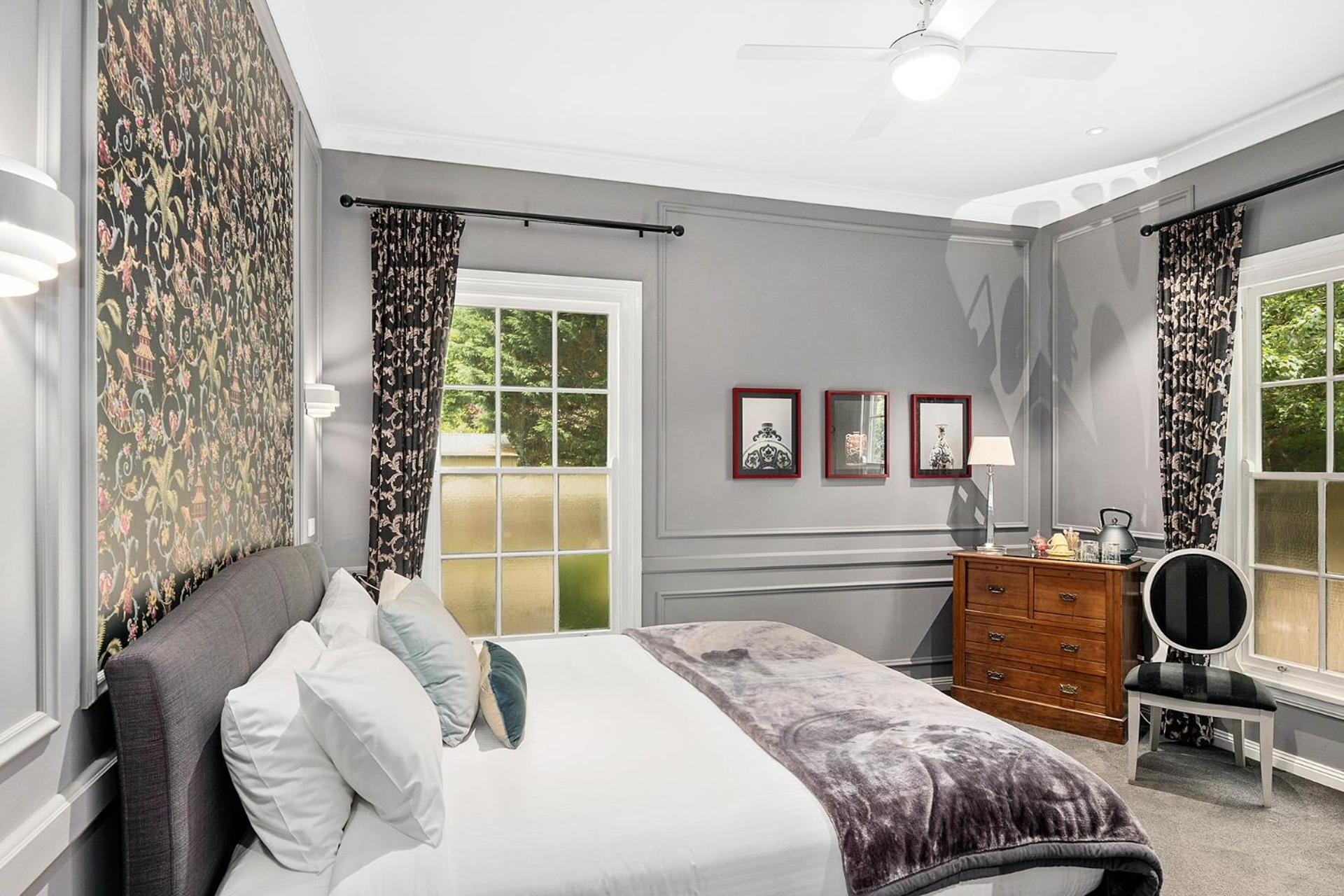 King Room with Spa Bath