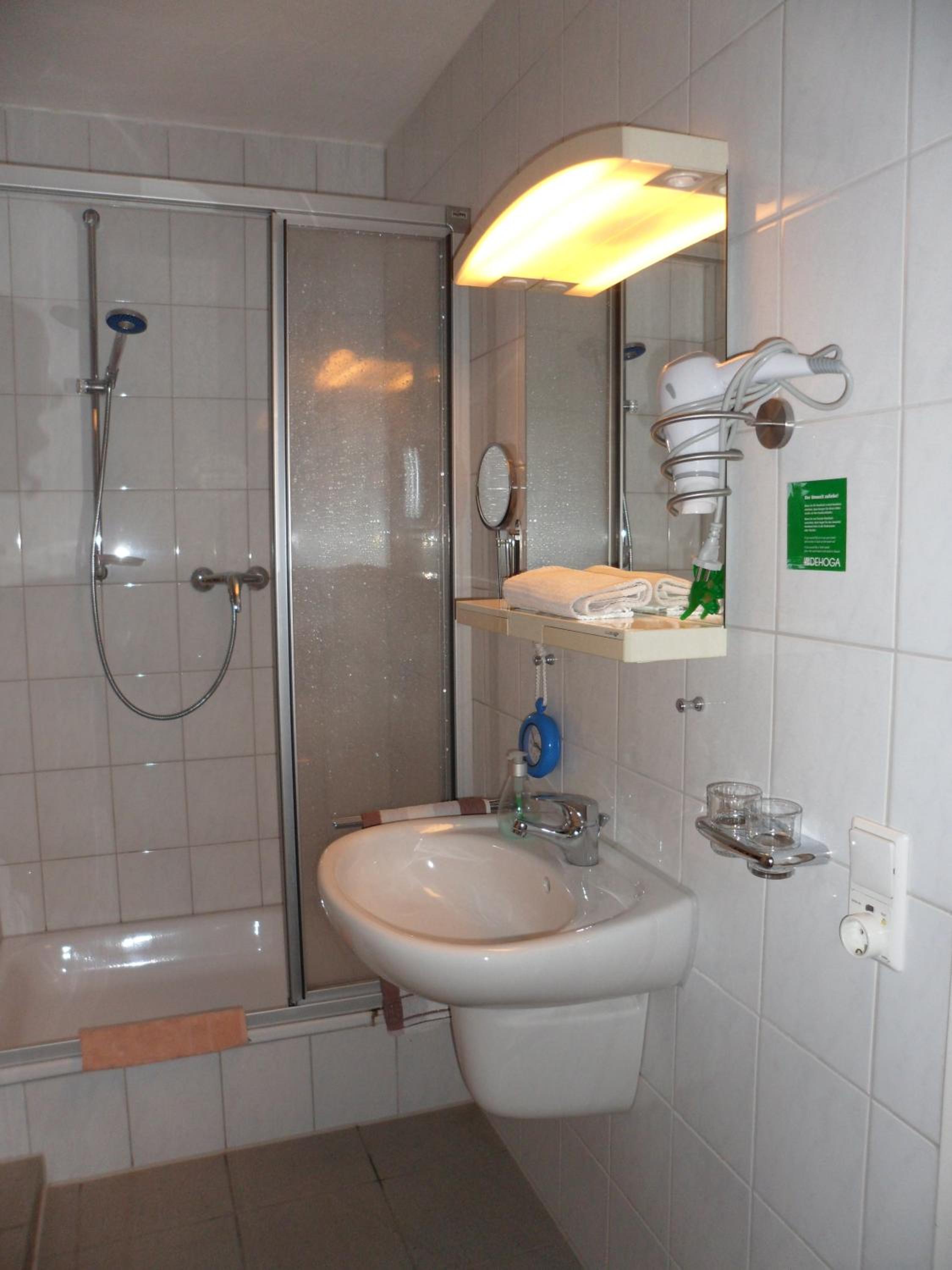 Single Room photo 2
