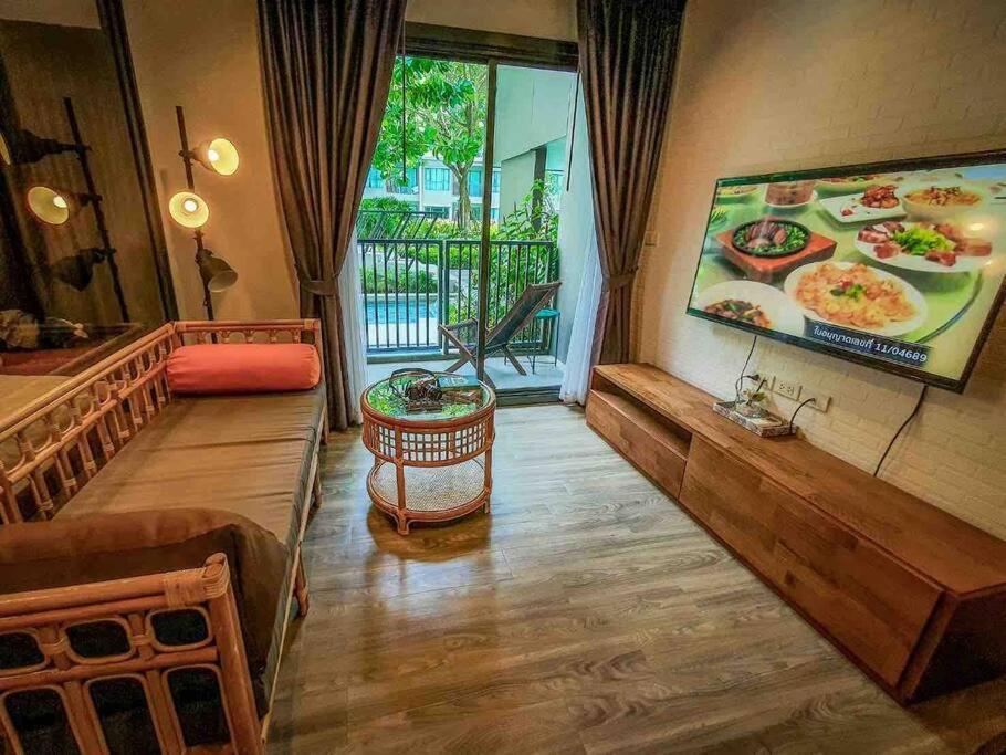 One-Bedroom Apartment - Photo 16