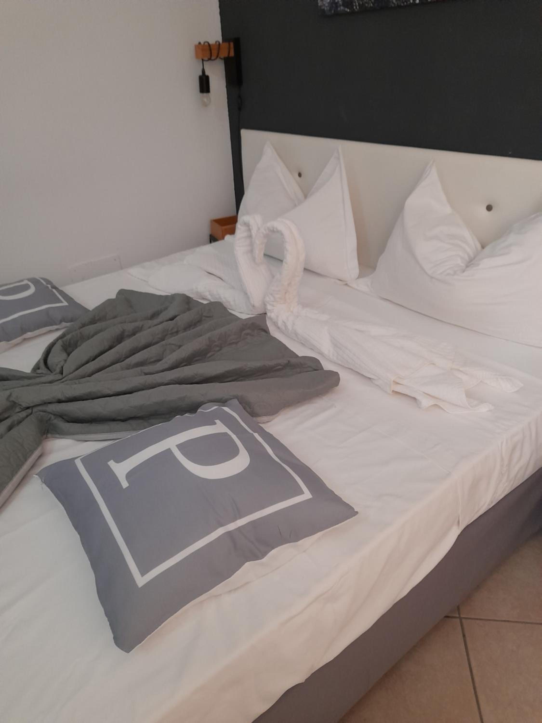 Double Room - Photo 18