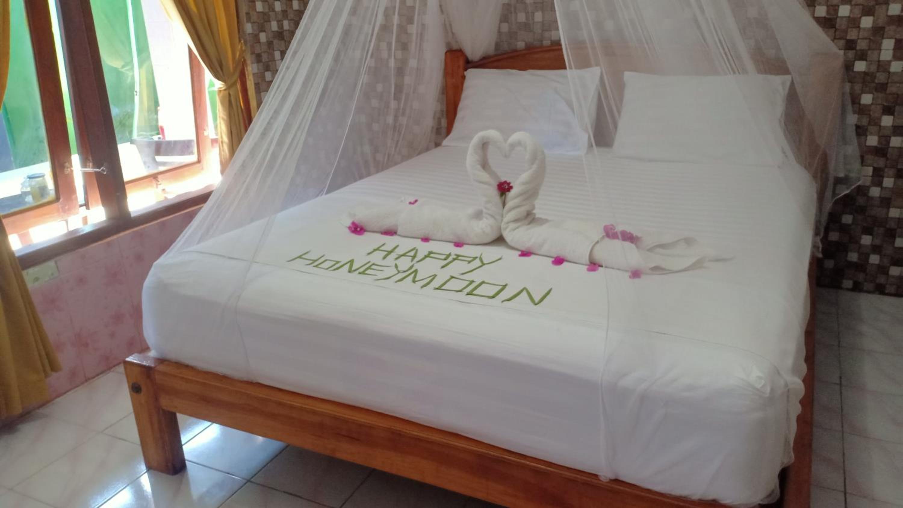 Double Room with Private Bathroom - Photo 13